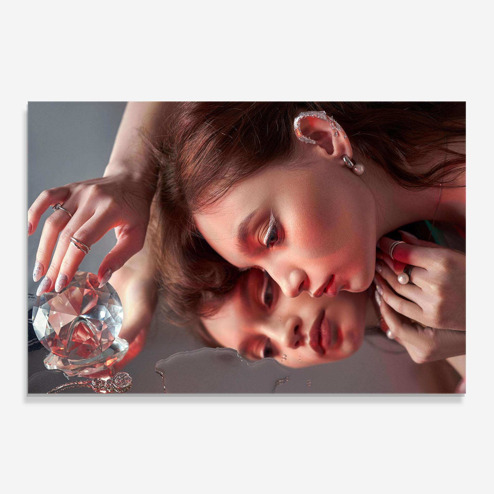 Küchenrückwand Glas Big Diamond Hand mockup 0