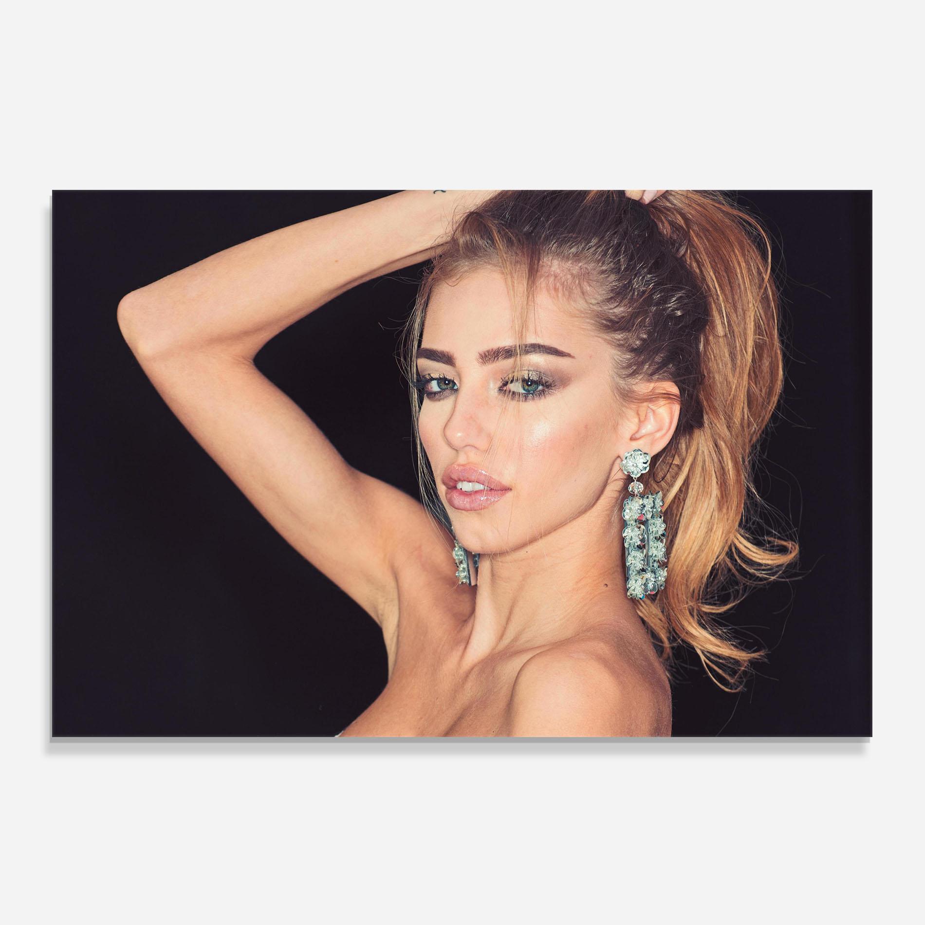 Küchenrückwand Glas Flower Earrings mockup 0