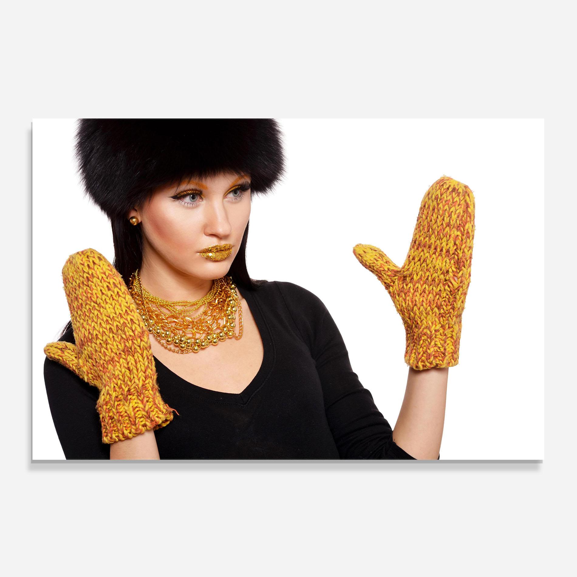 Küchenrückwand Glas Gold Accessories mockup 0