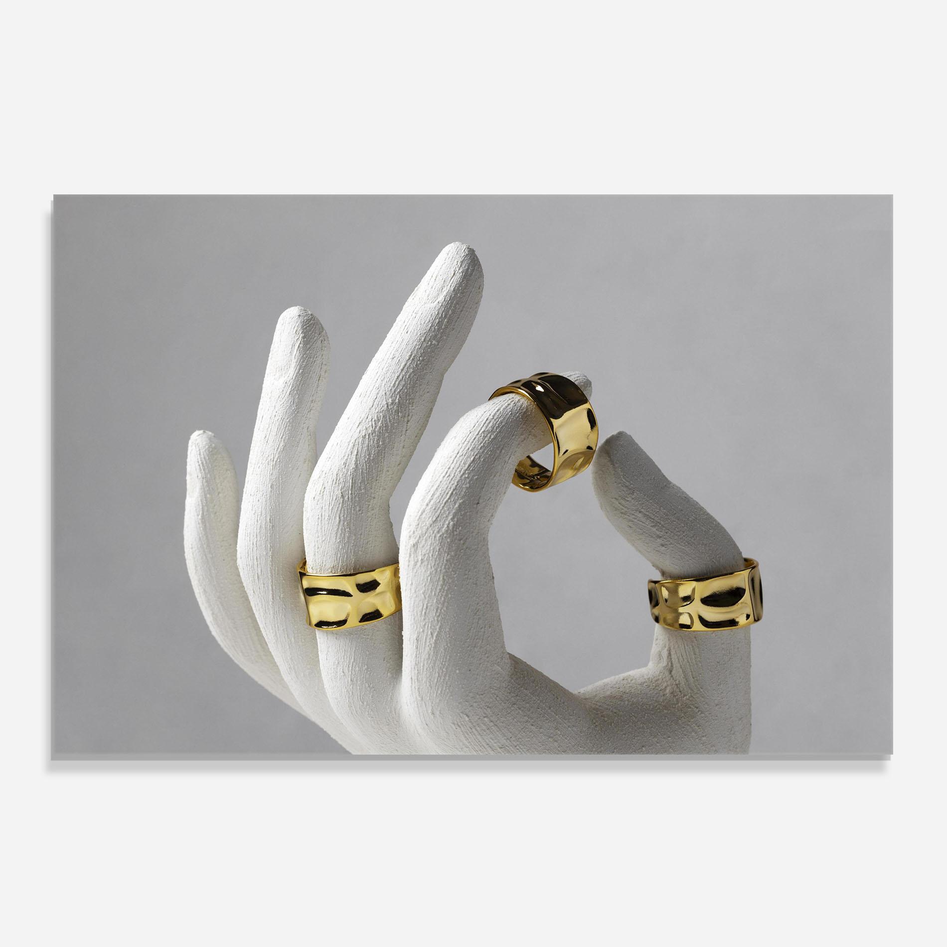 Küchenrückwand Glas Stand Display Rings mockup 0