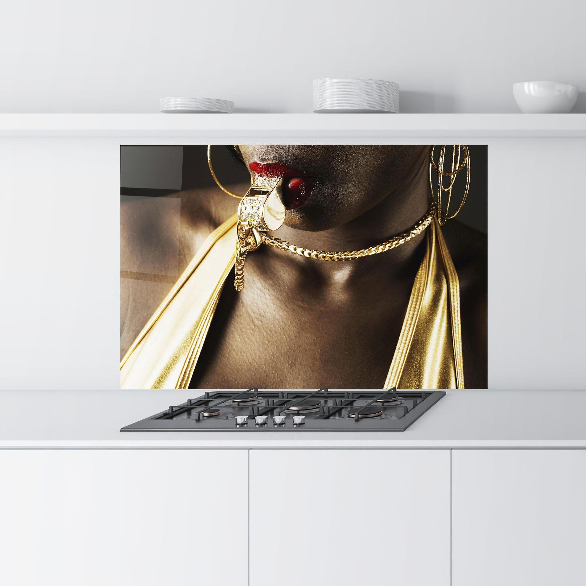 Küchenrückwand Glas Golden Whistle mockup 9