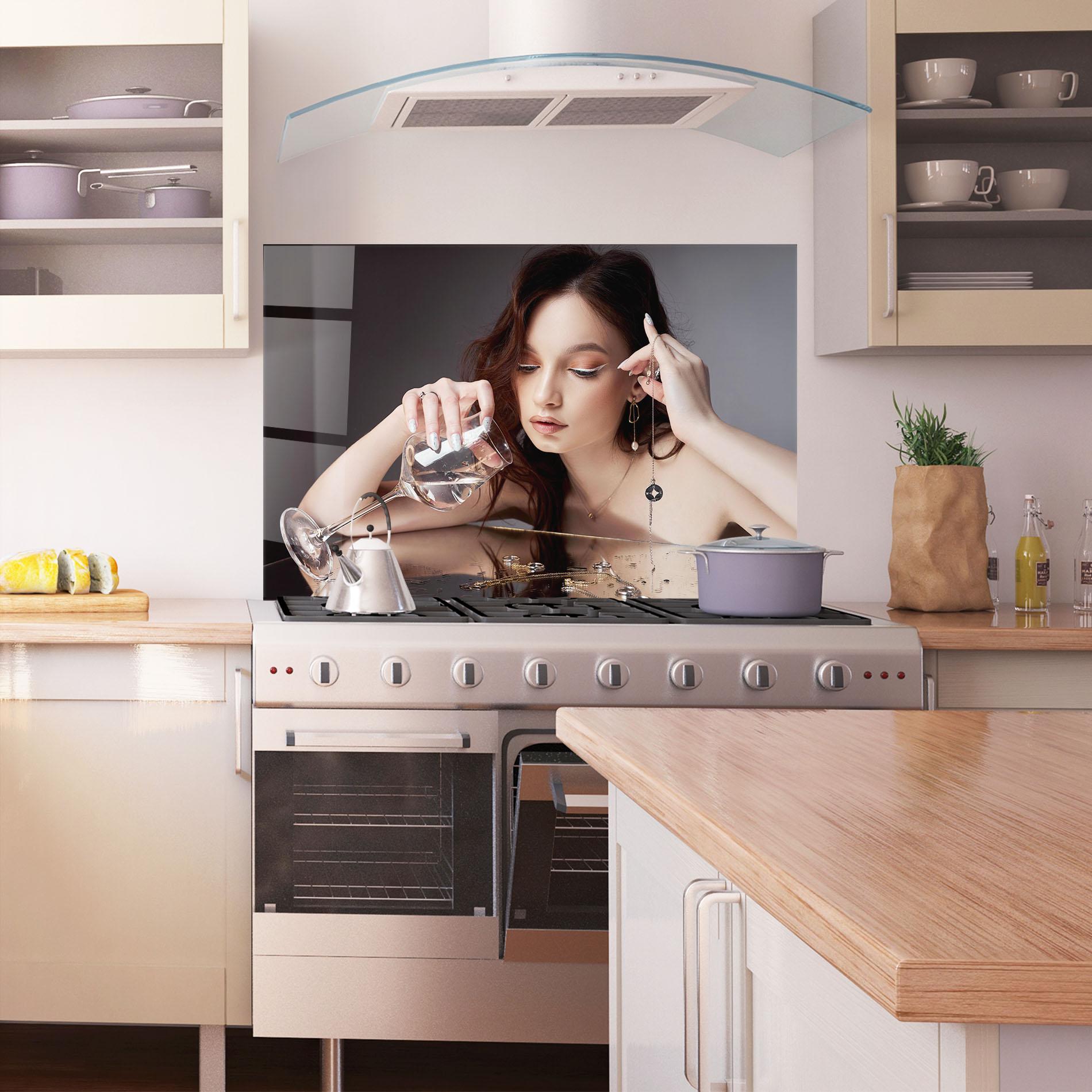 Küchenrückwand Glas Wet Rings mockup 1