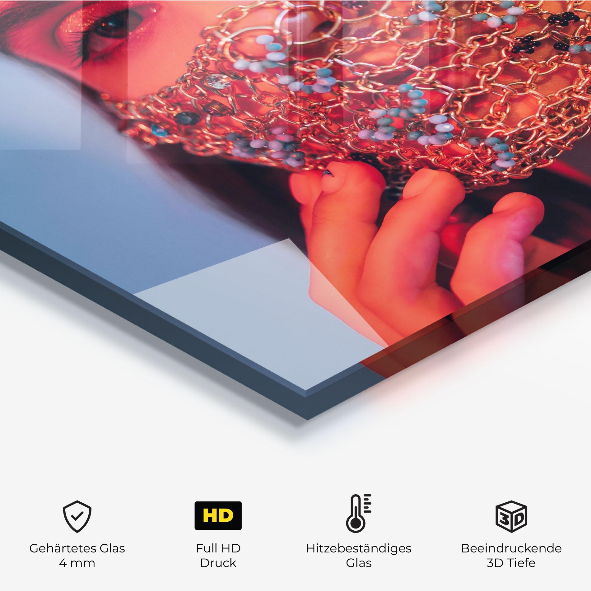 Küchenrückwand Glas Gold Chain Face Mask mockup 2