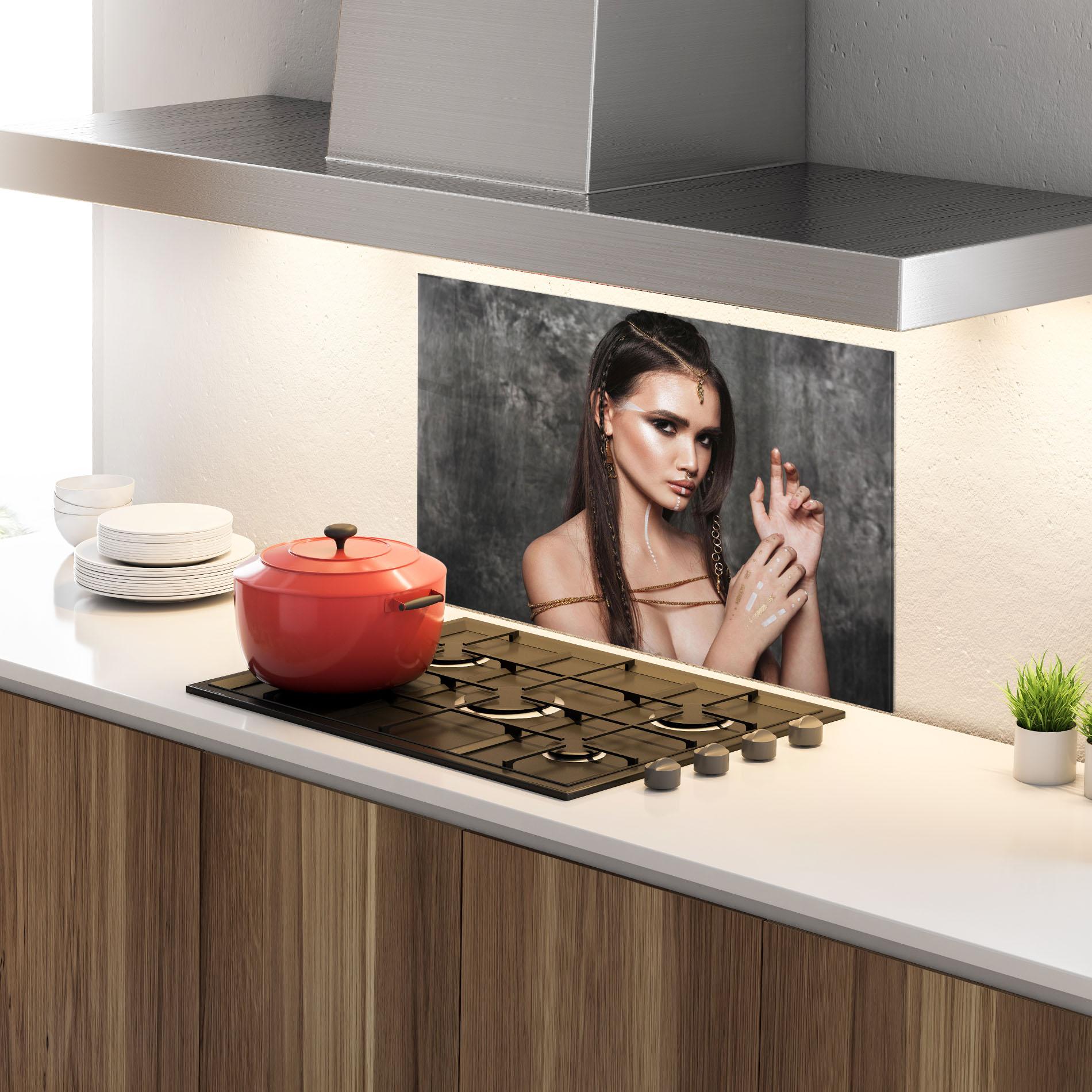 Küchenrückwand Glas Gold Hair Accessory mockup 4