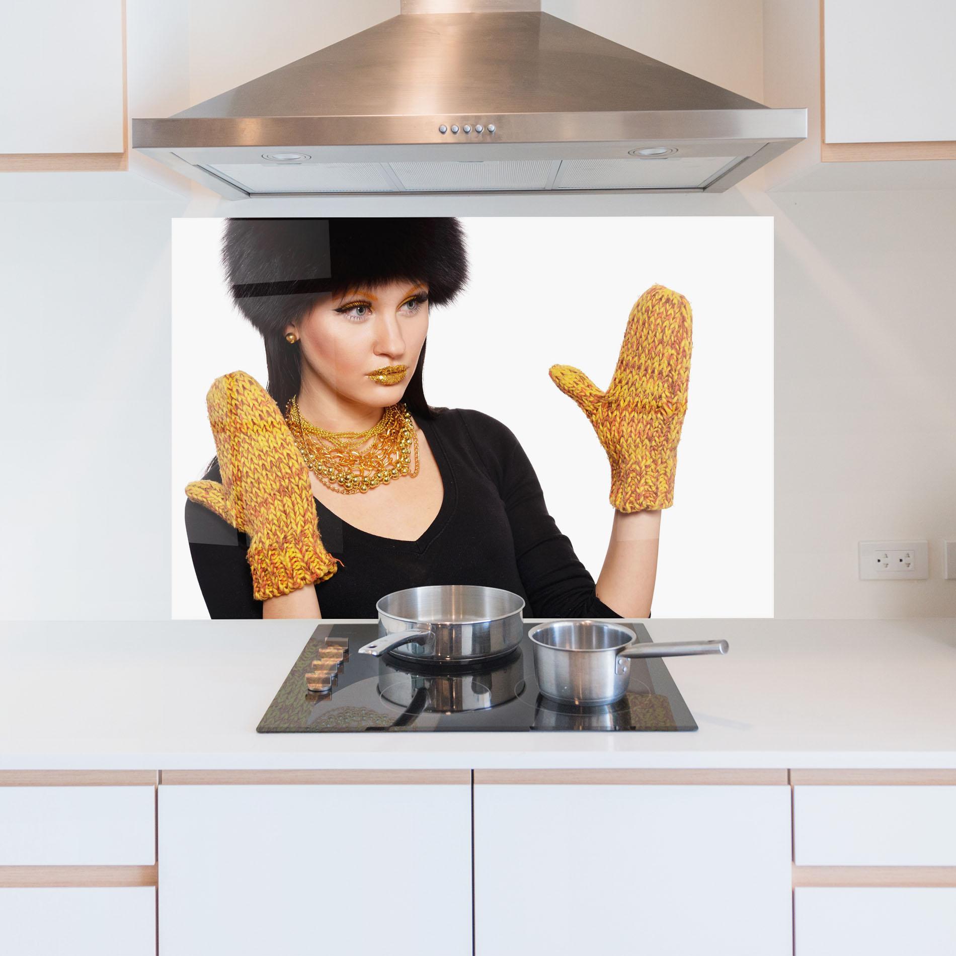 Küchenrückwand Glas Gold Accessories mockup 5
