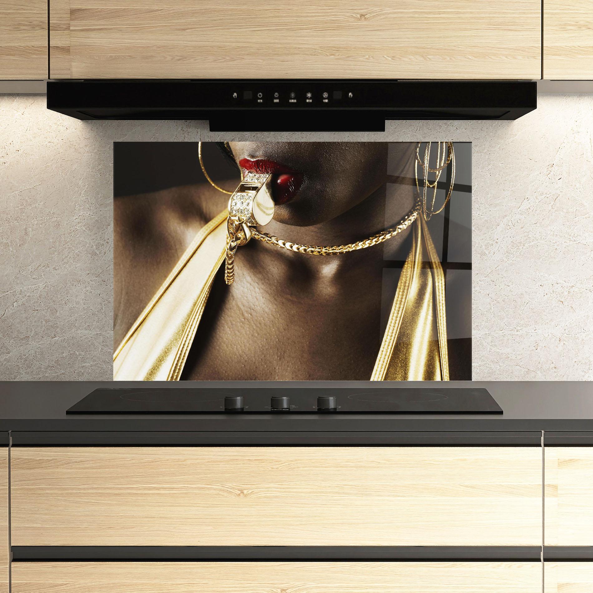 Küchenrückwand Glas Golden Whistle mockup 3