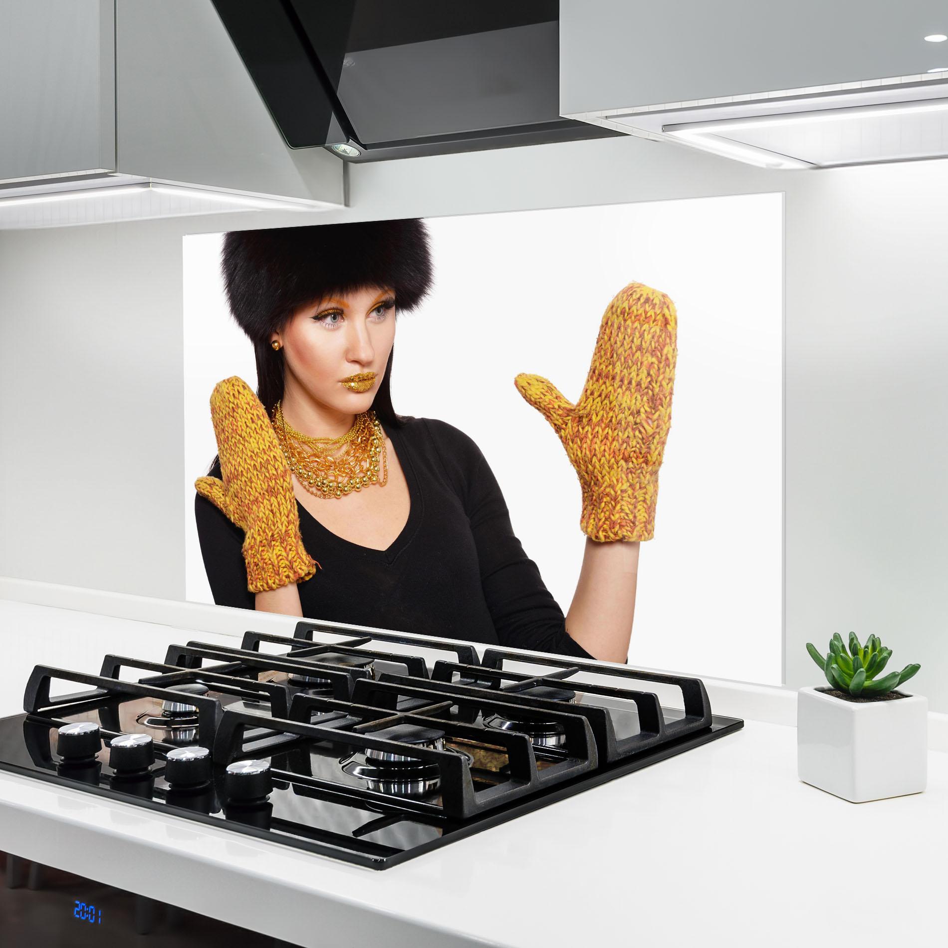 Küchenrückwand Glas Gold Accessories mockup 6