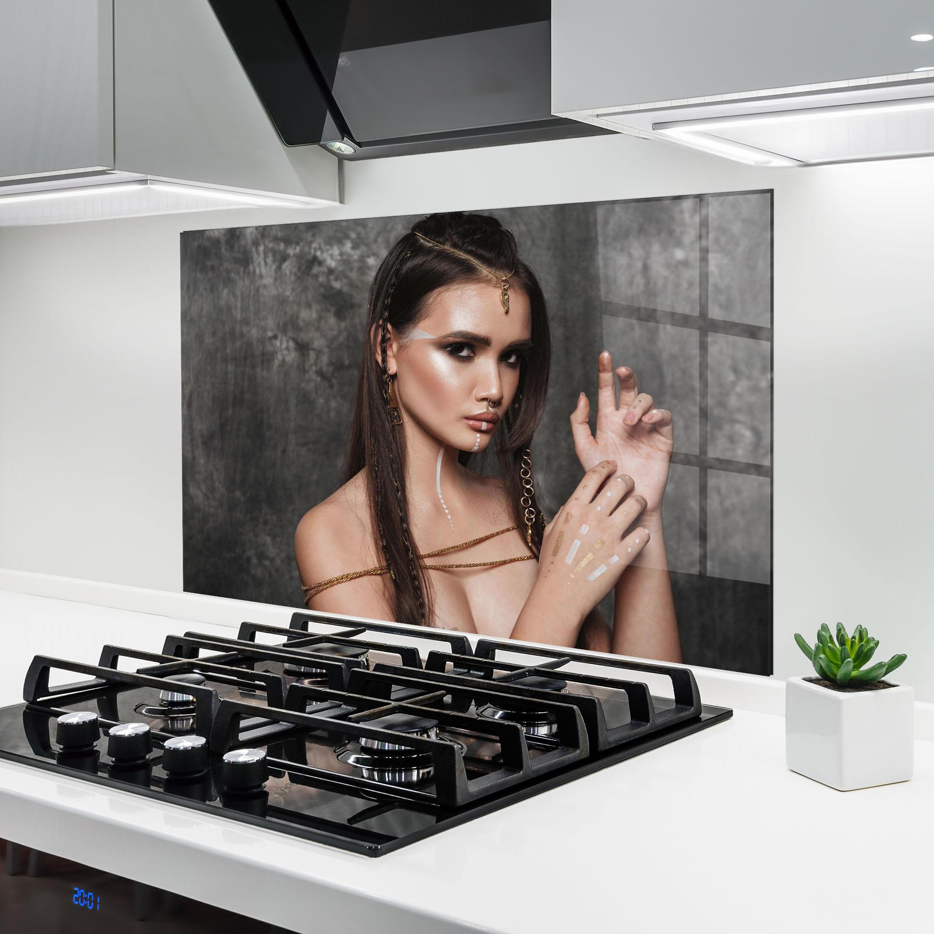 Küchenrückwand Glas Gold Hair Accessory mockup 6