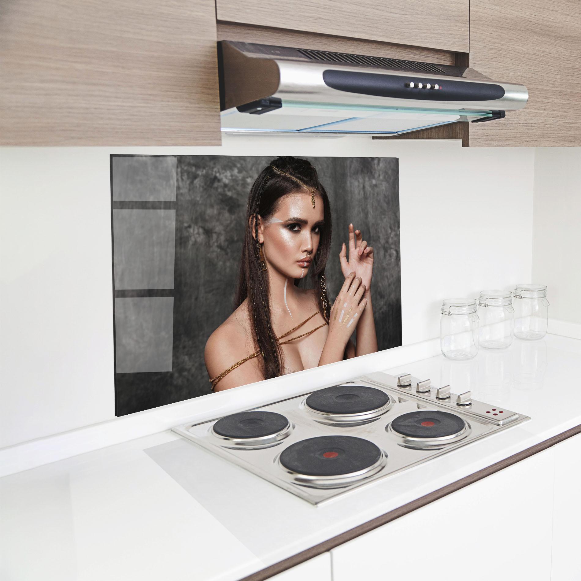 Küchenrückwand Glas Gold Hair Accessory mockup 8