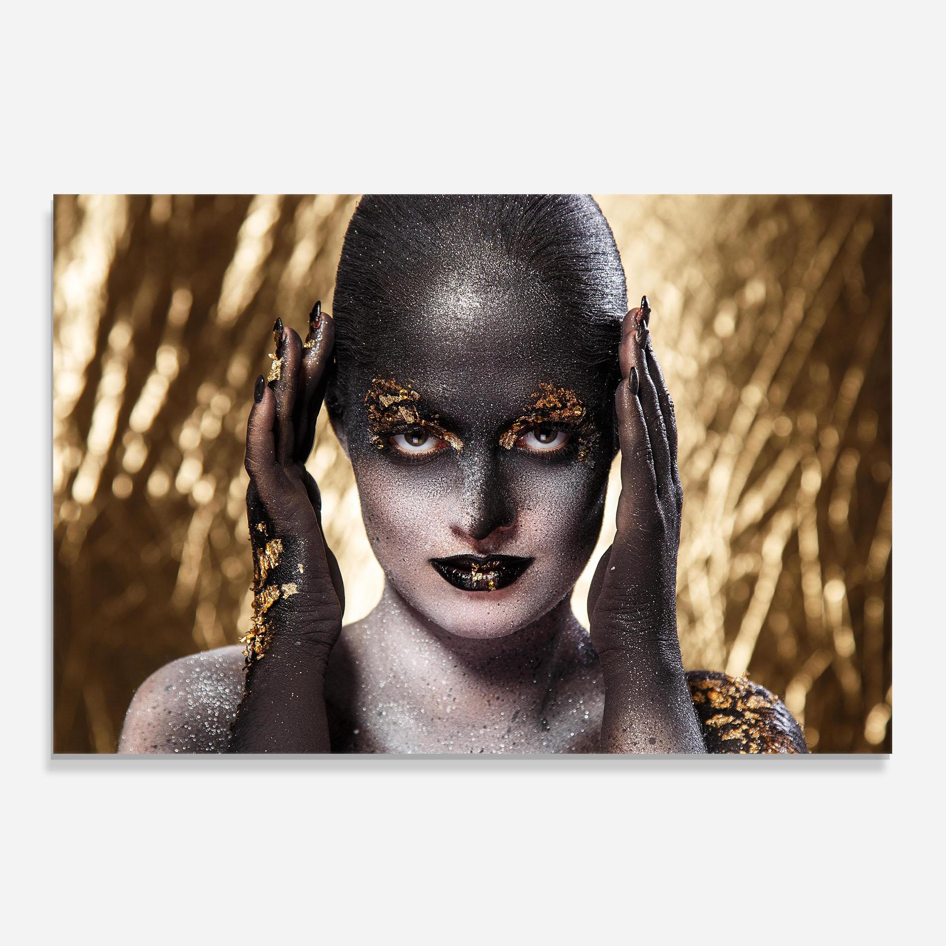 Küchenrückwand Glas Glitter Artistic Makeup mockup 0