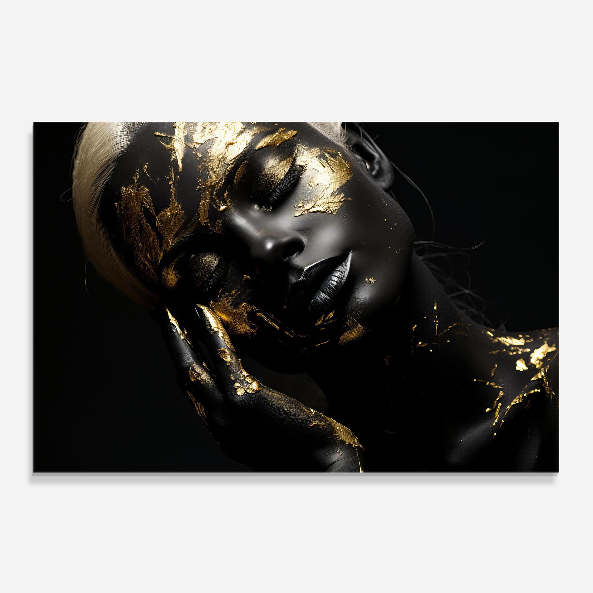 Küchenrückwand Glas Gold Makeup On Black mockup 0