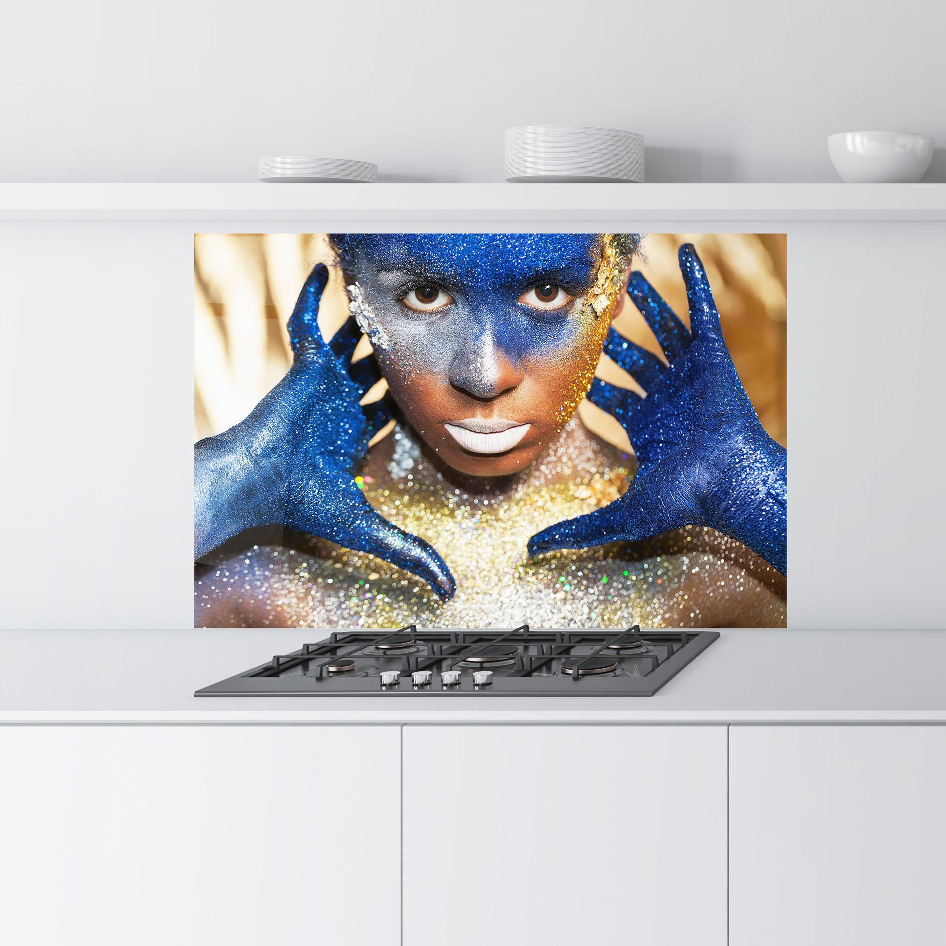 Küchenrückwand Glas Glue Gold Glitter mockup 9