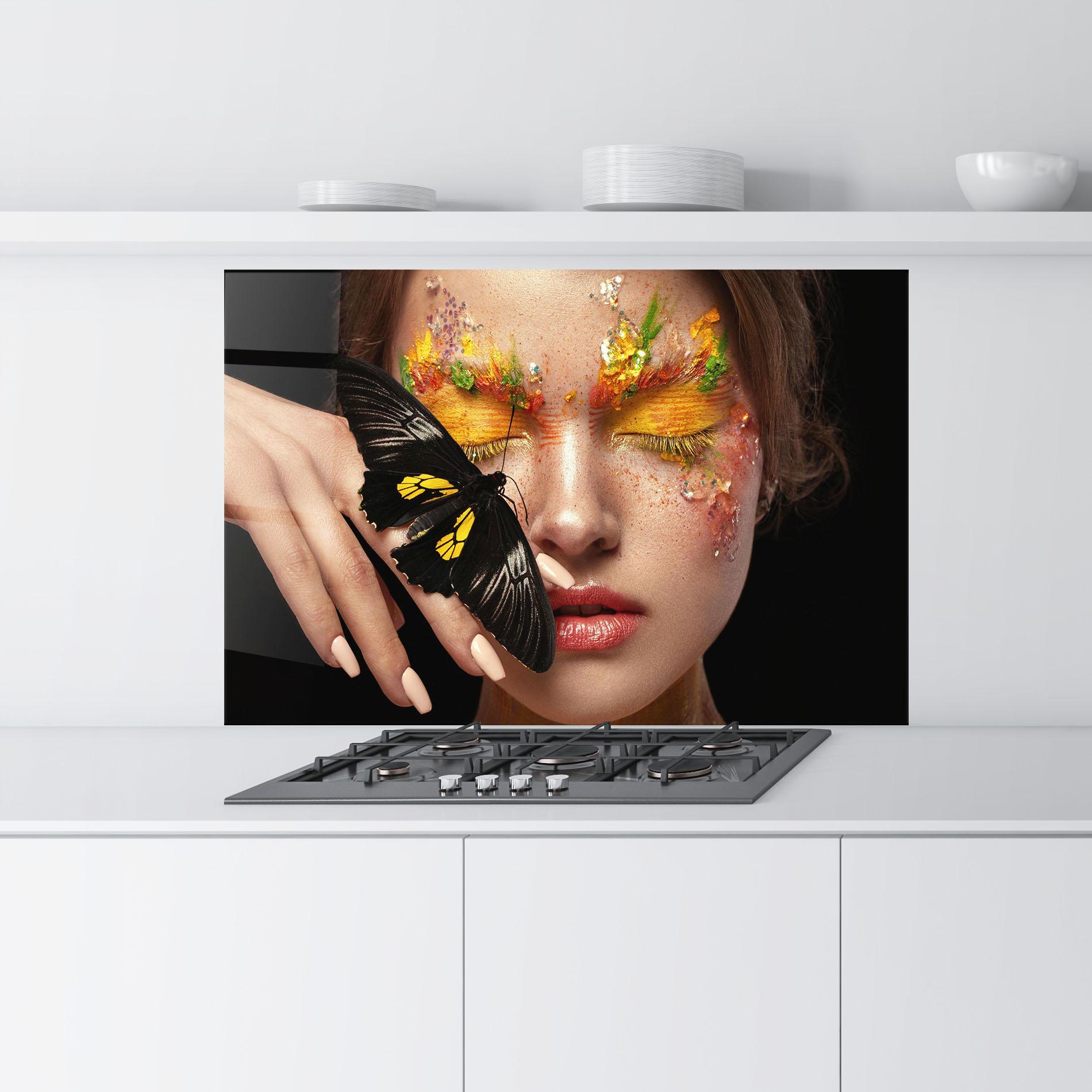 Küchenrückwand Glas Pretty Butterflu Makeup mockup 9