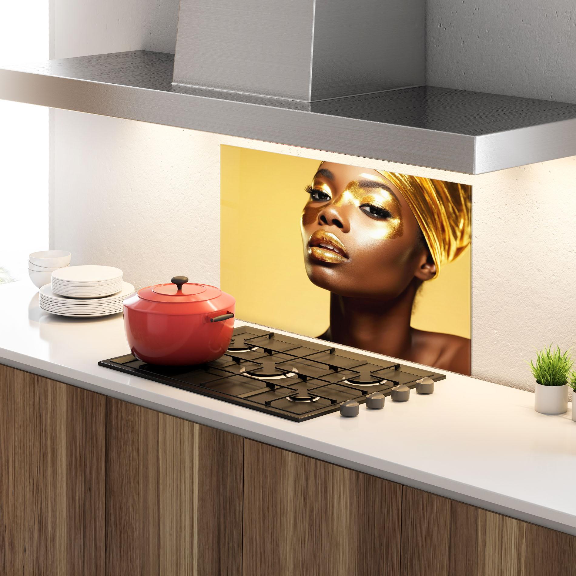 Küchenrückwand Glas Gold Headdress mockup 4