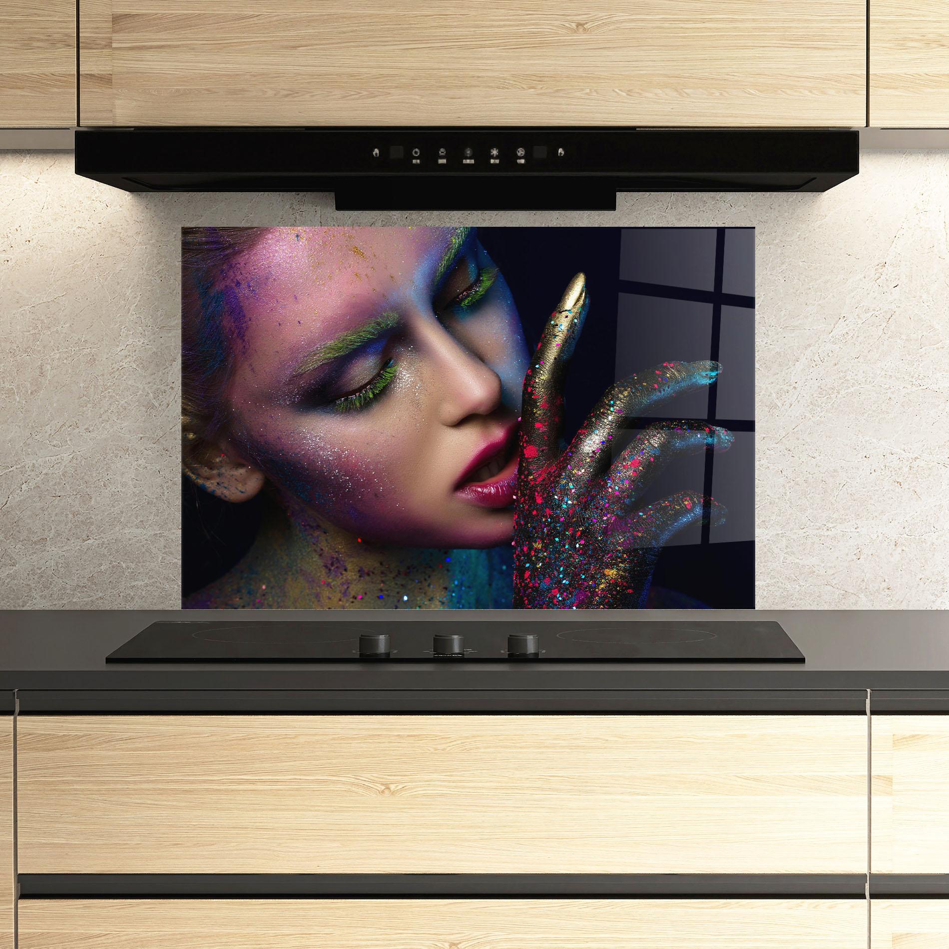 Küchenrückwand Glas Green Eyelashes mockup 3