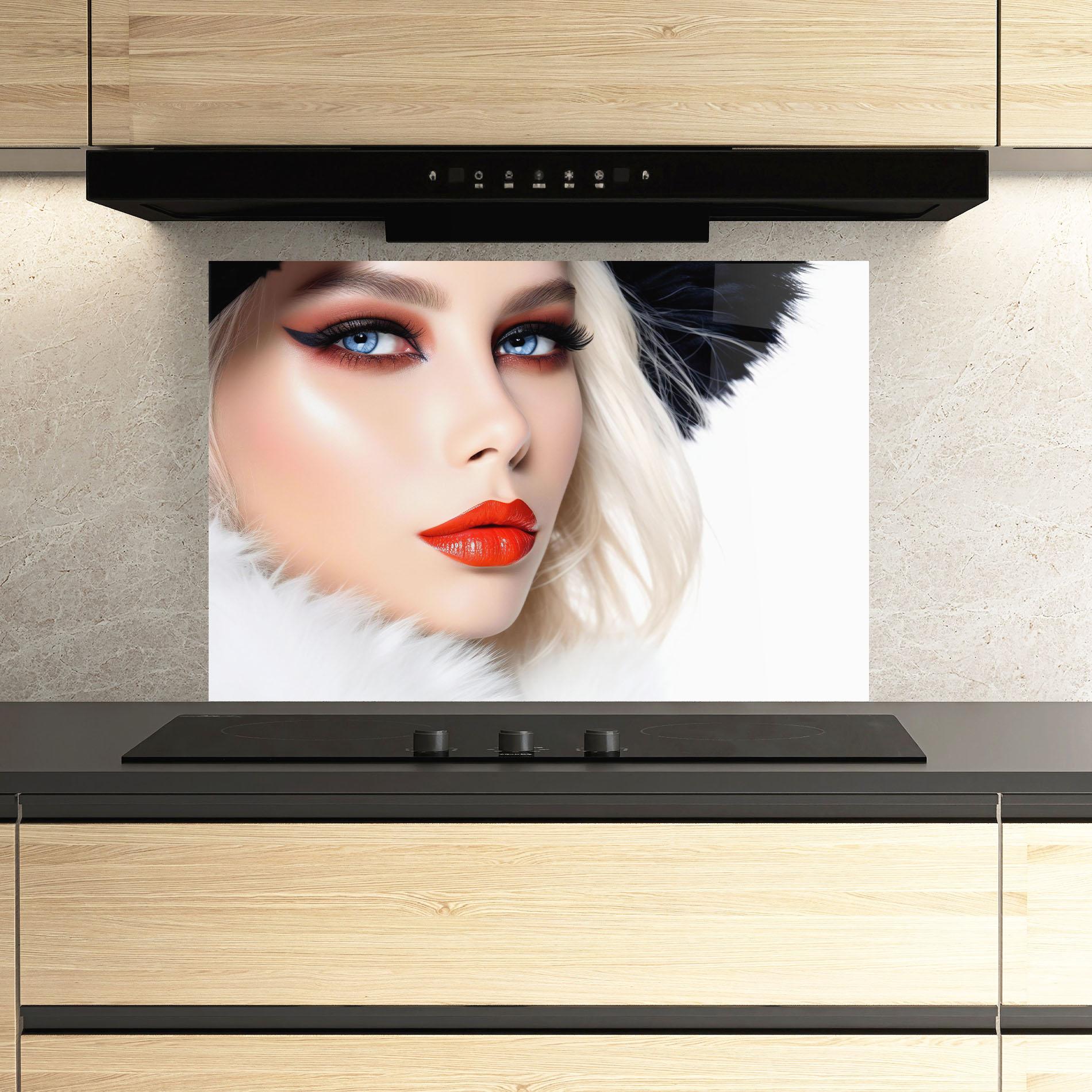 Küchenrückwand Glas White Hair Makeup mockup 3