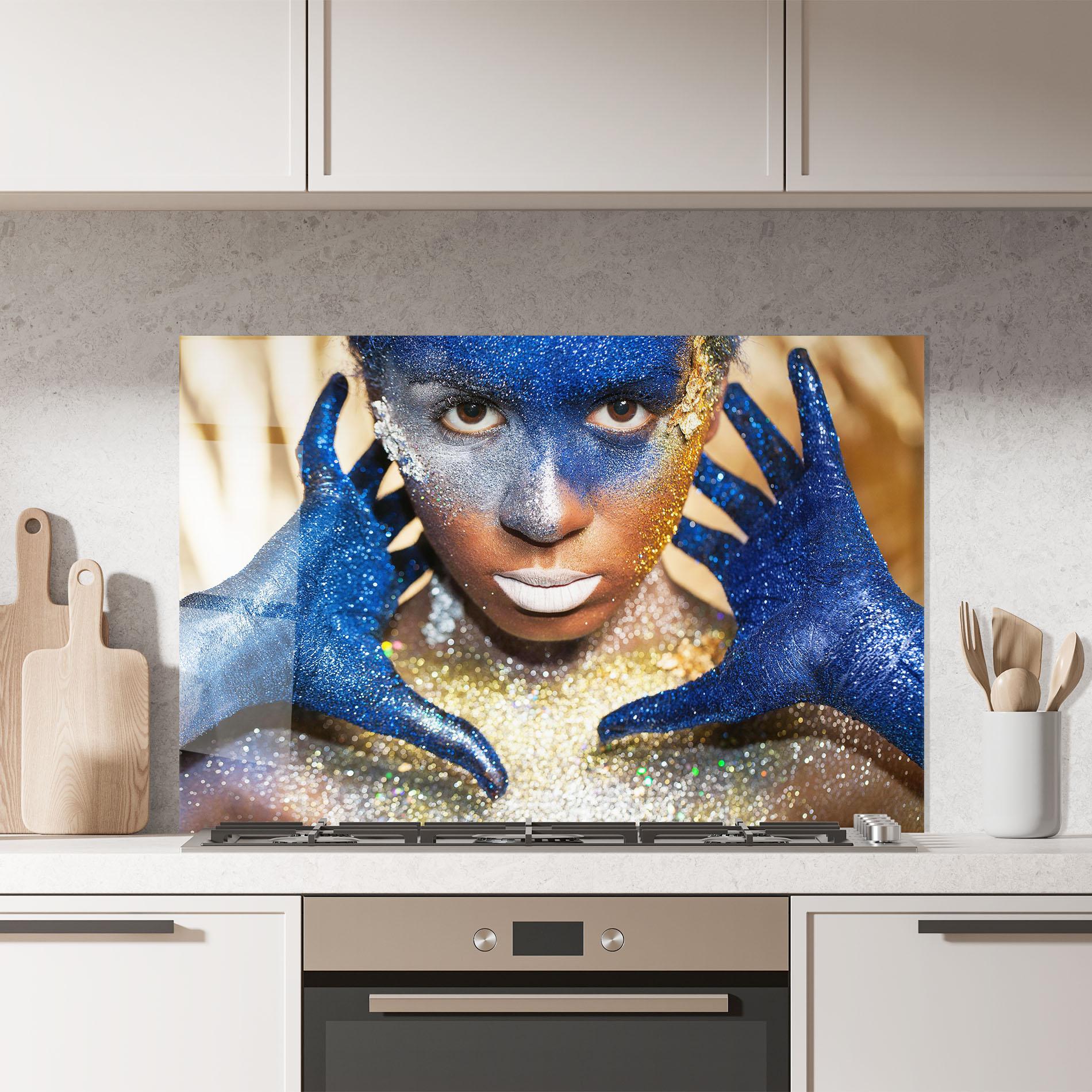 Küchenrückwand Glas Glue Gold Glitter mockup 7