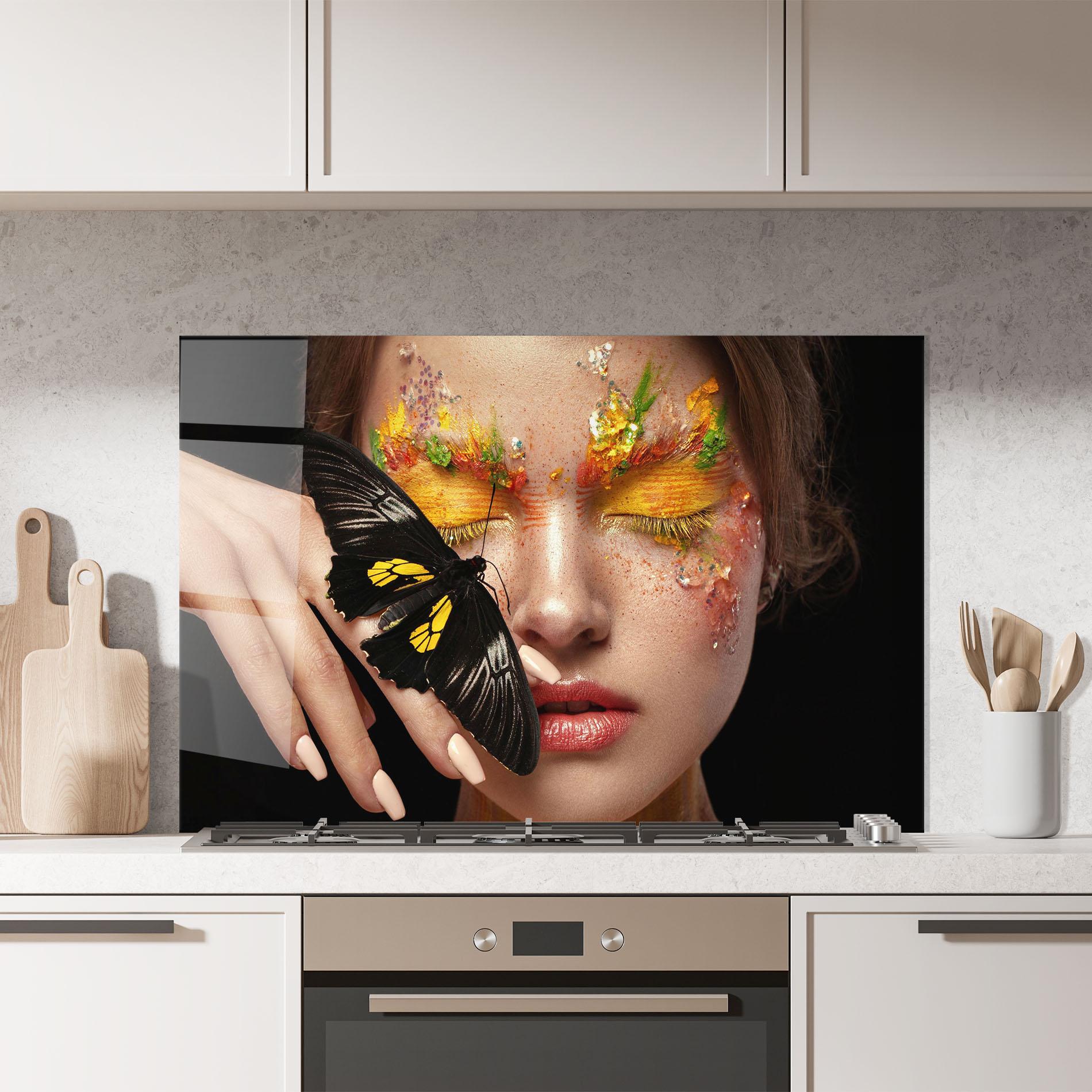 Küchenrückwand Glas Pretty Butterflu Makeup mockup 7