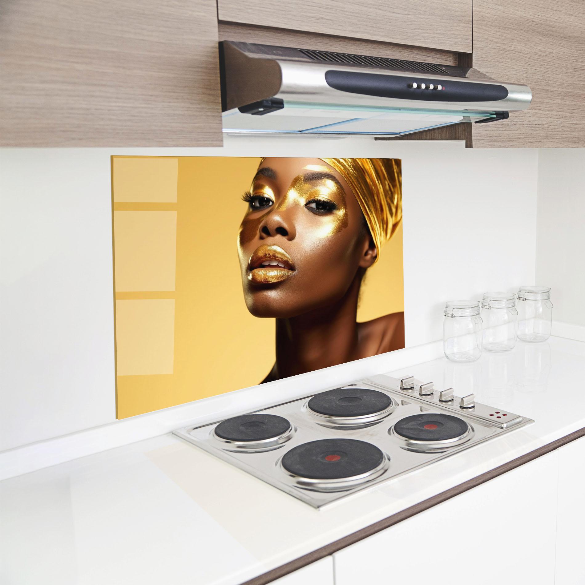 Küchenrückwand Glas Gold Headdress mockup 8