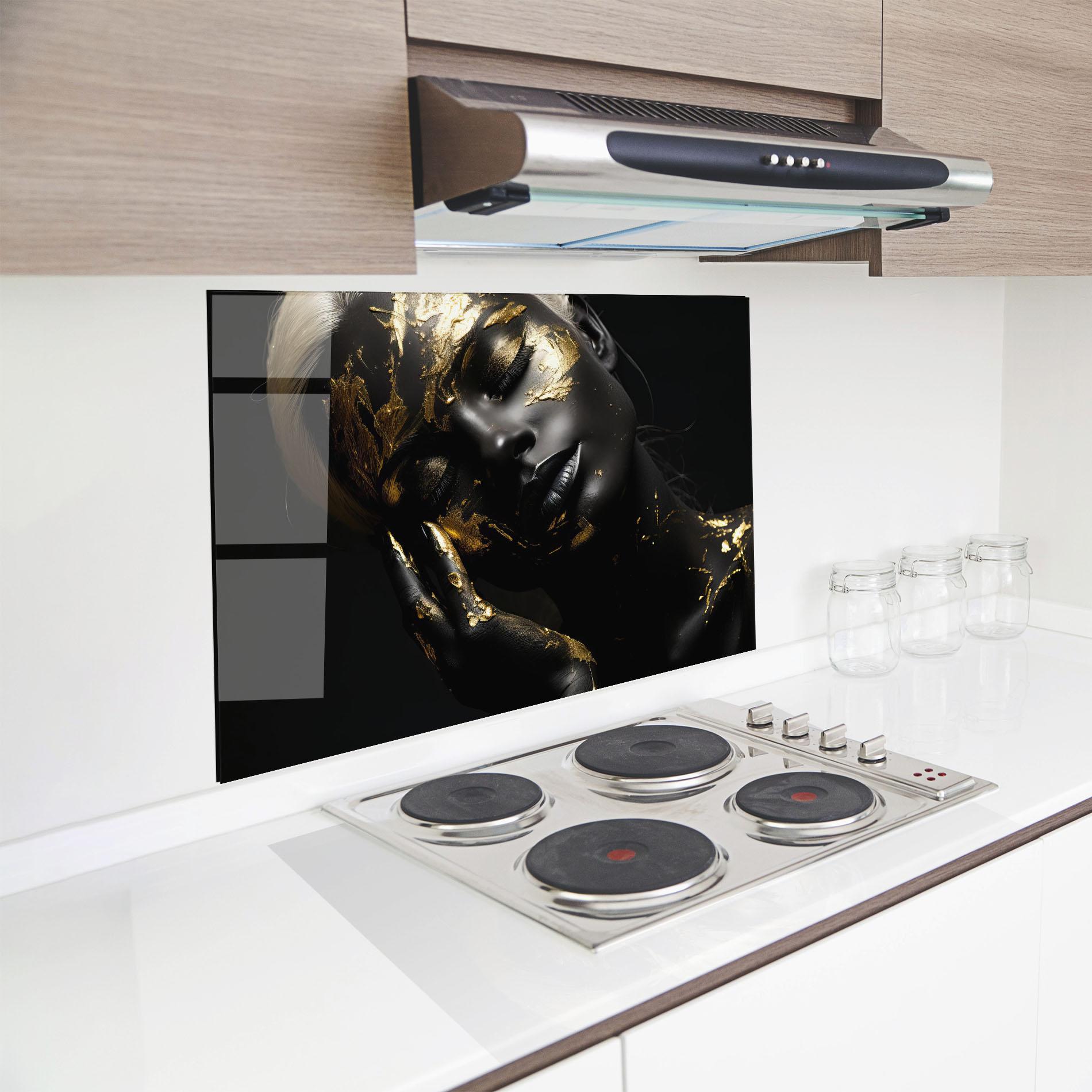 Küchenrückwand Glas Gold Makeup On Black mockup 8