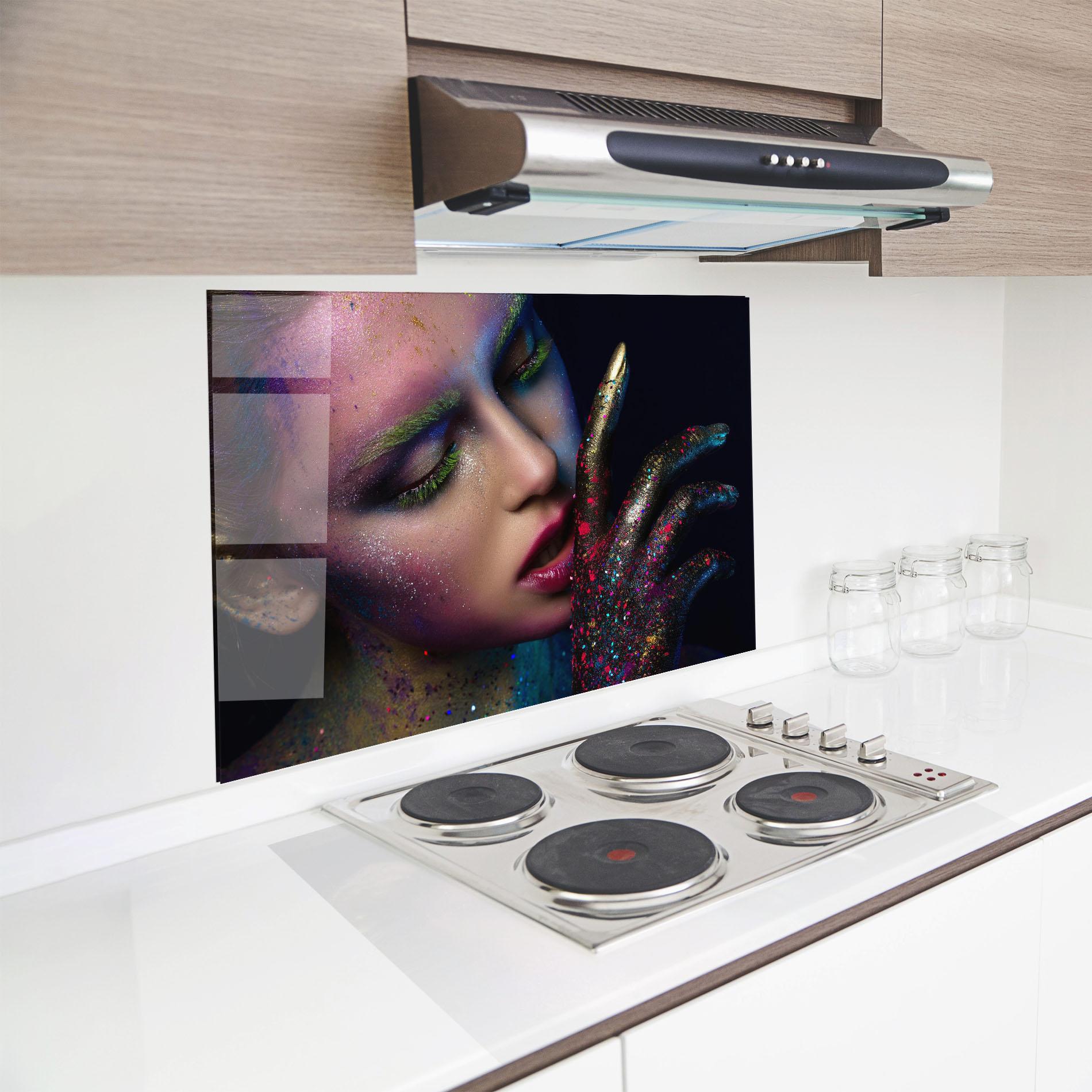 Küchenrückwand Glas Green Eyelashes mockup 8