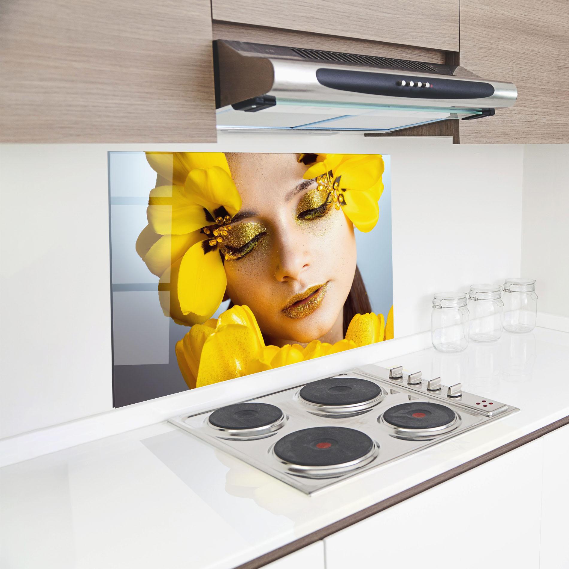 Küchenrückwand Glas Yellow Flowers Makeup mockup 8