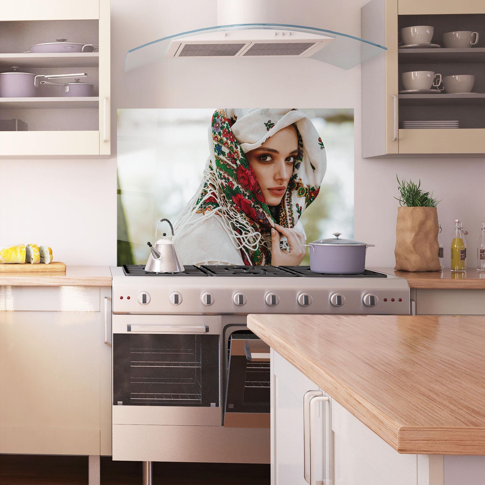 Küchenrückwand Glas Ukrainian Embroidered Dress mockup 1