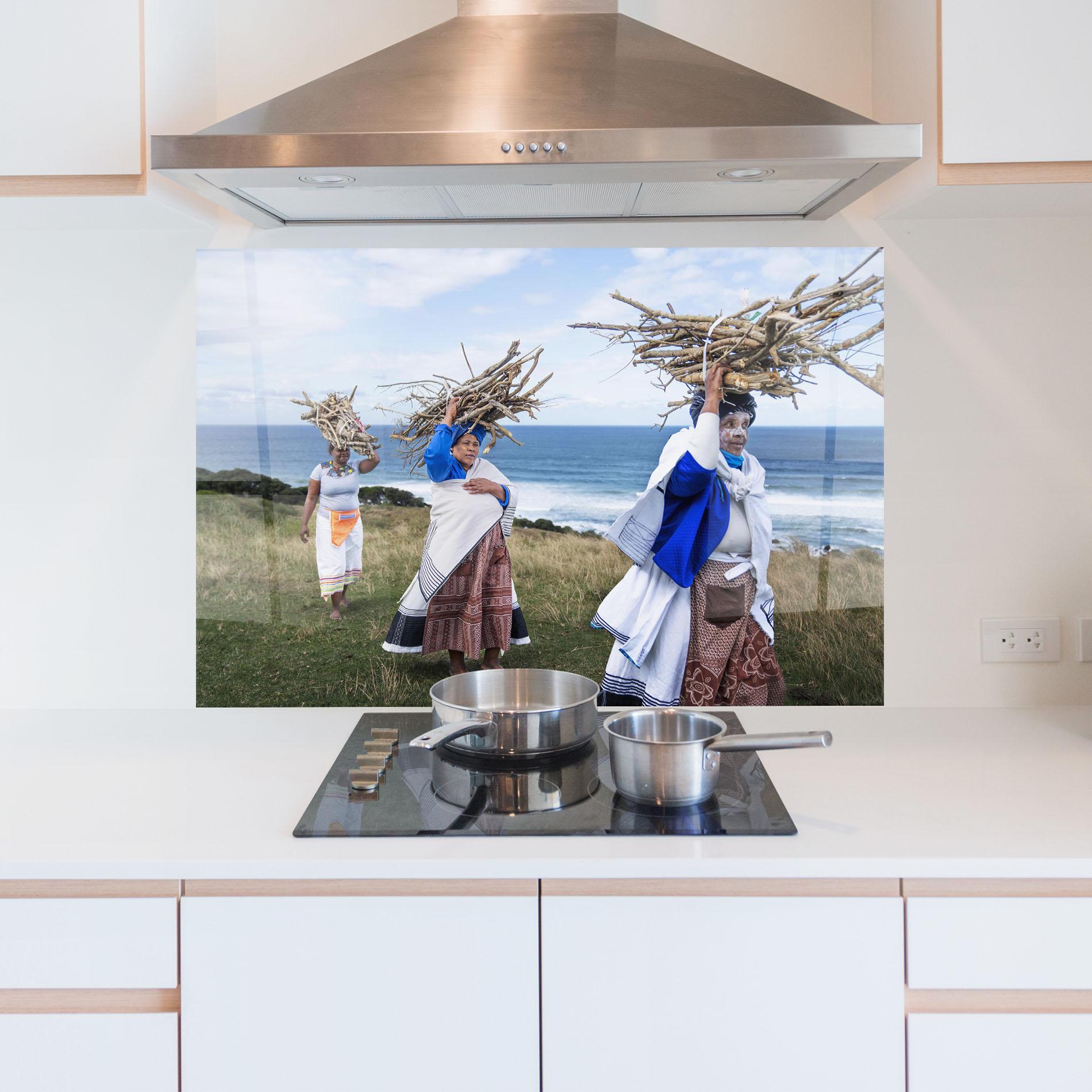 Küchenrückwand Glas Indigenous People mockup 5