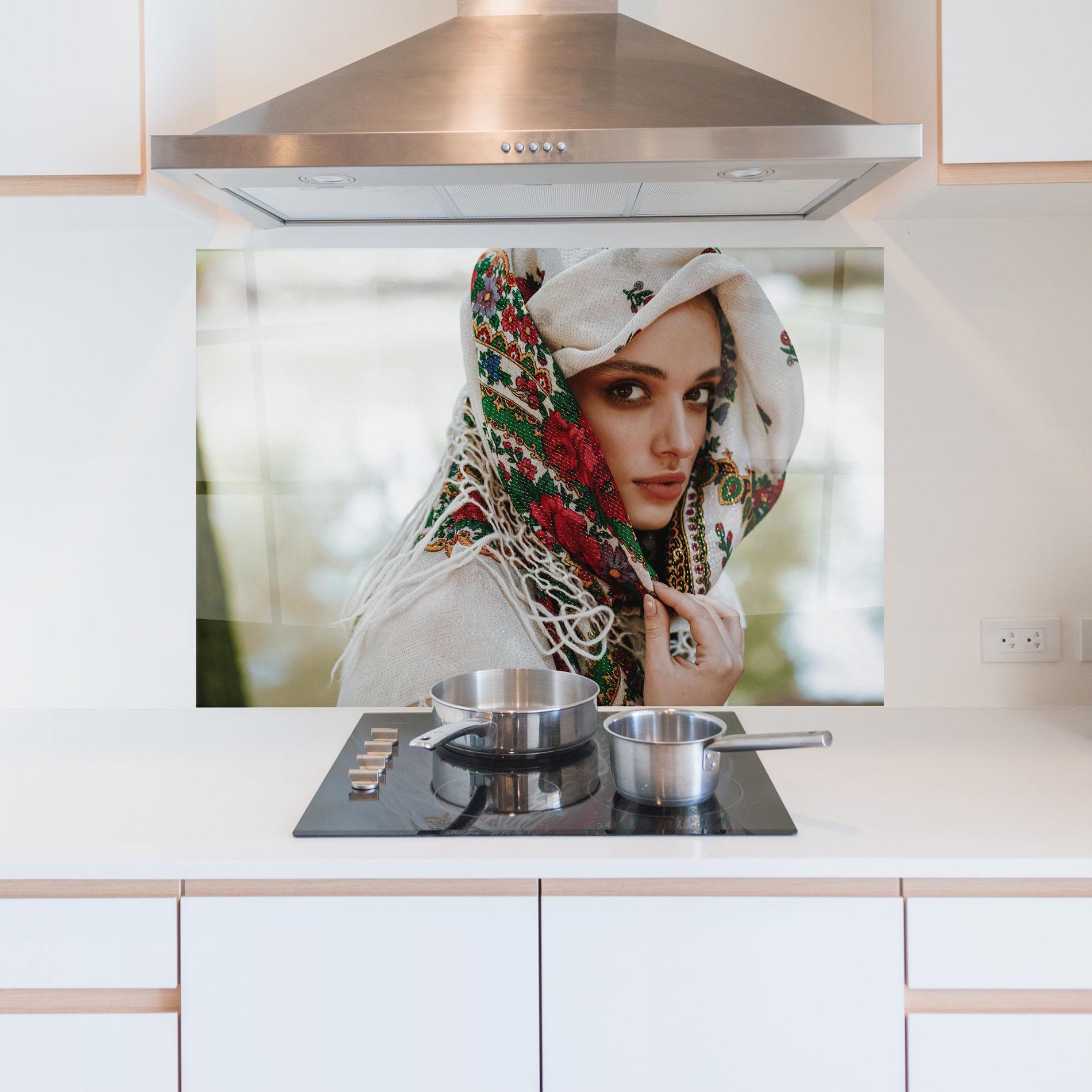 Küchenrückwand Glas Ukrainian Embroidered Dress mockup 5