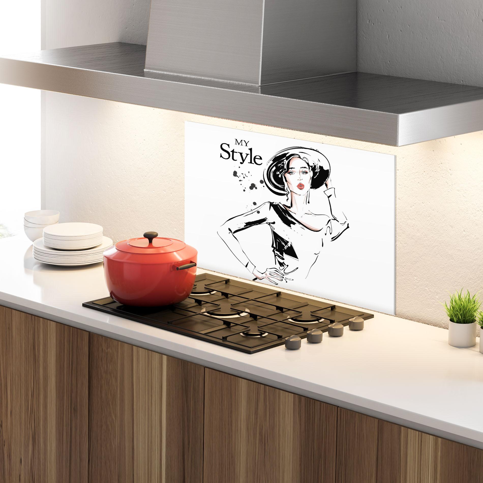 Küchenrückwand Glas Woman And Her Style mockup 4
