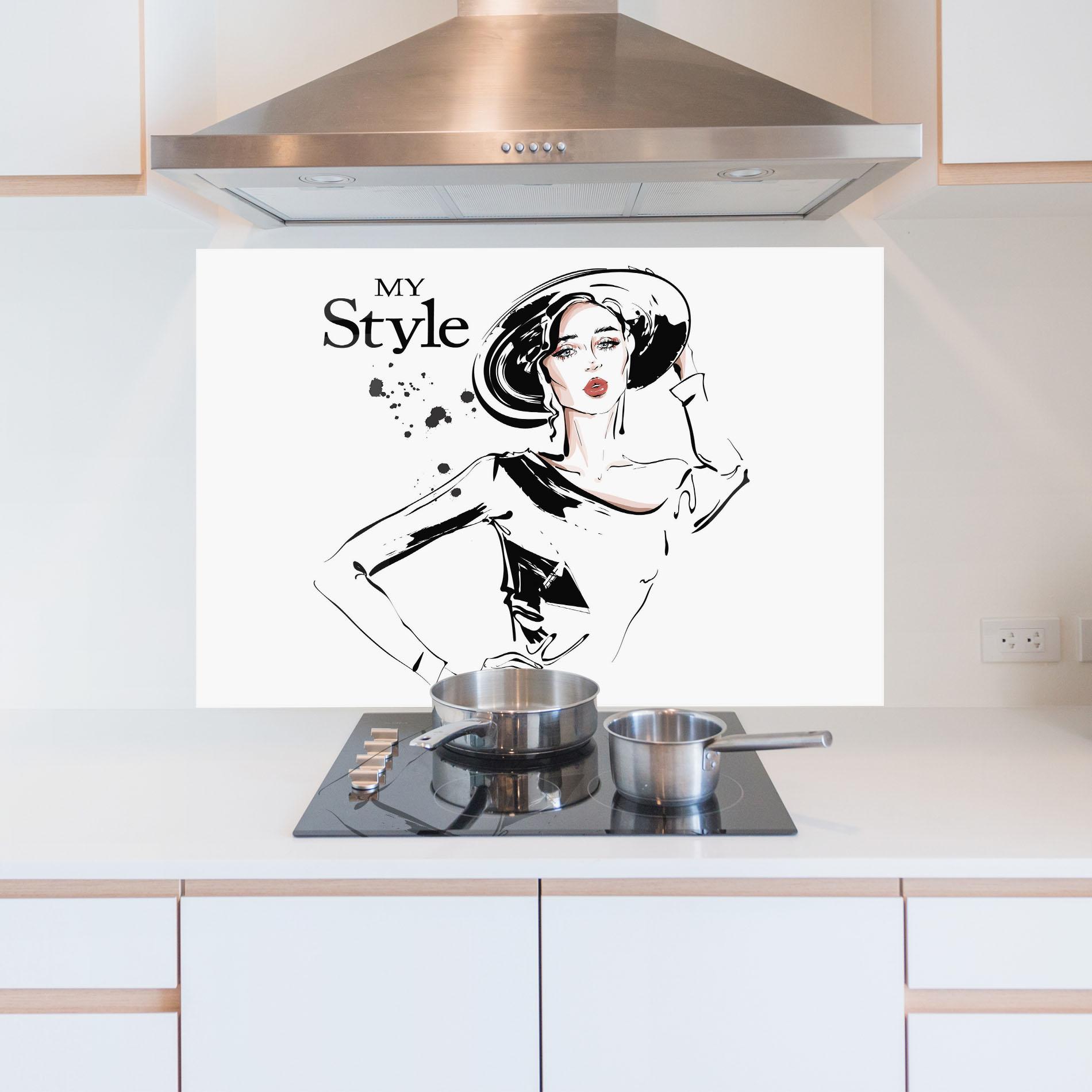 Küchenrückwand Glas Woman And Her Style mockup 5