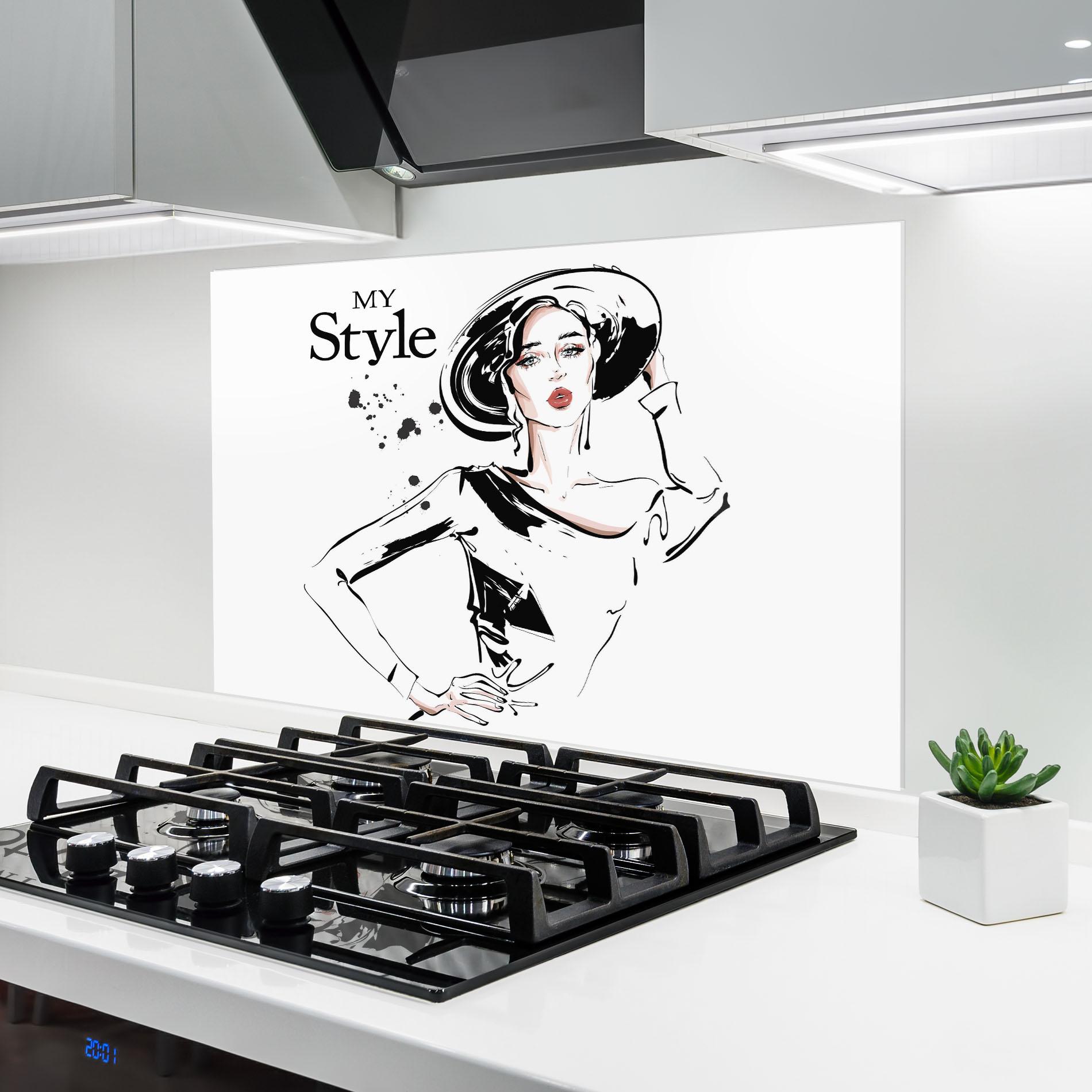 Küchenrückwand Glas Woman And Her Style mockup 6