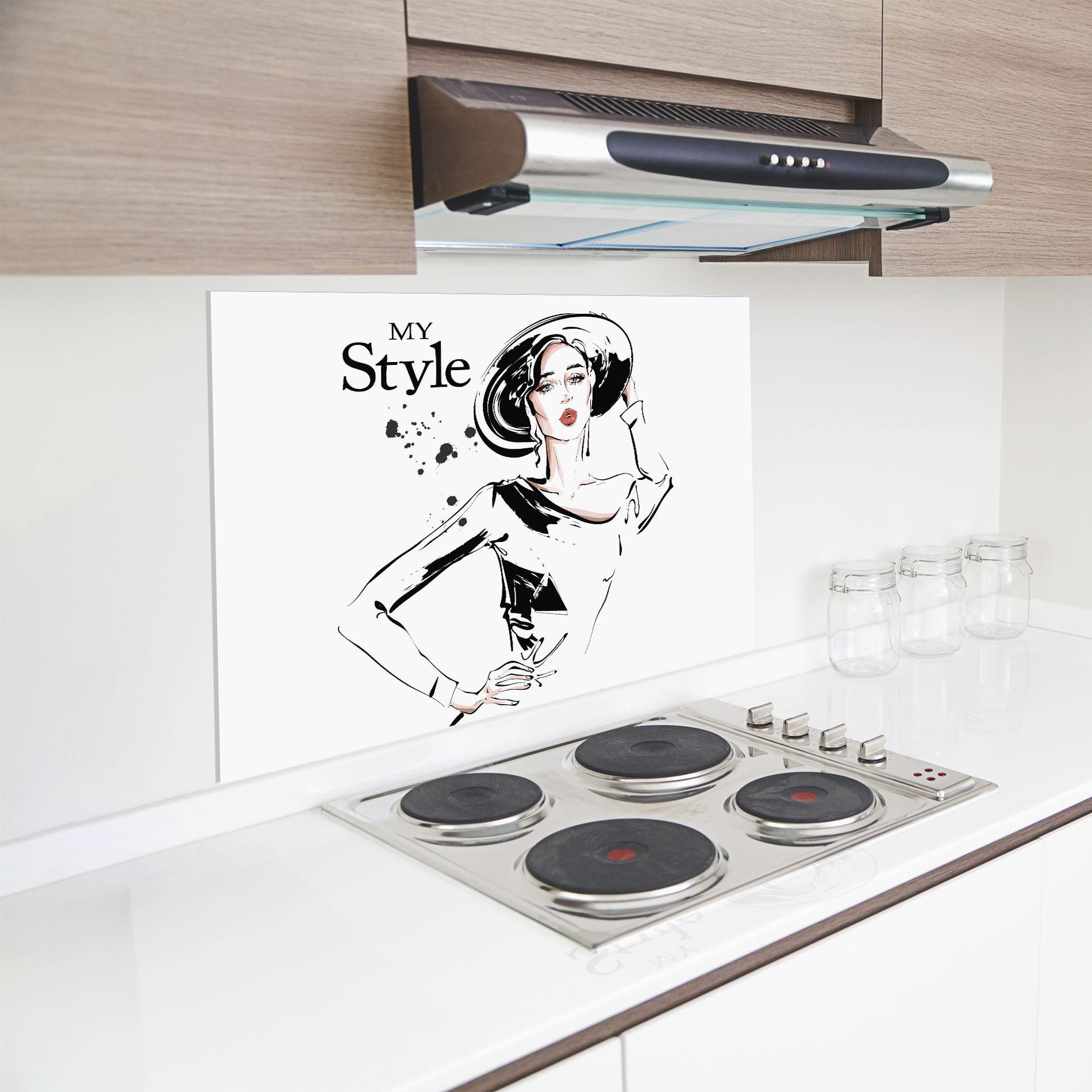 Küchenrückwand Glas Woman And Her Style mockup 8