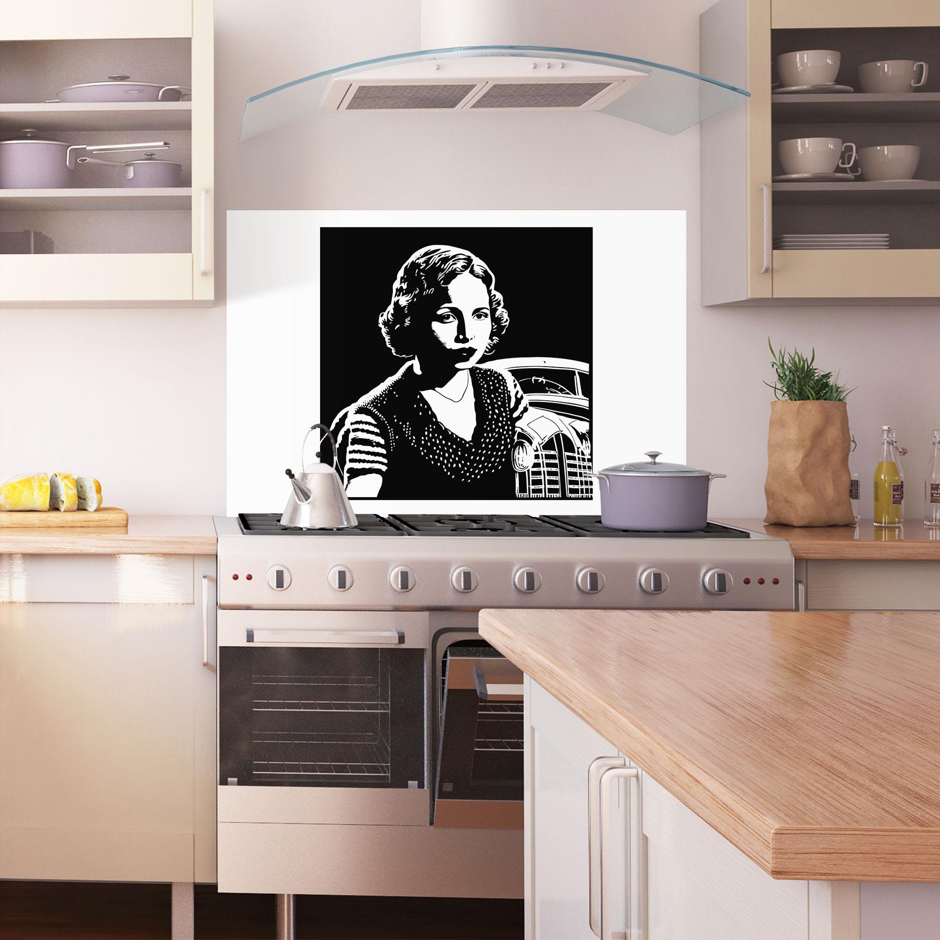 Küchenrückwand Glas Retro Woman mockup 1
