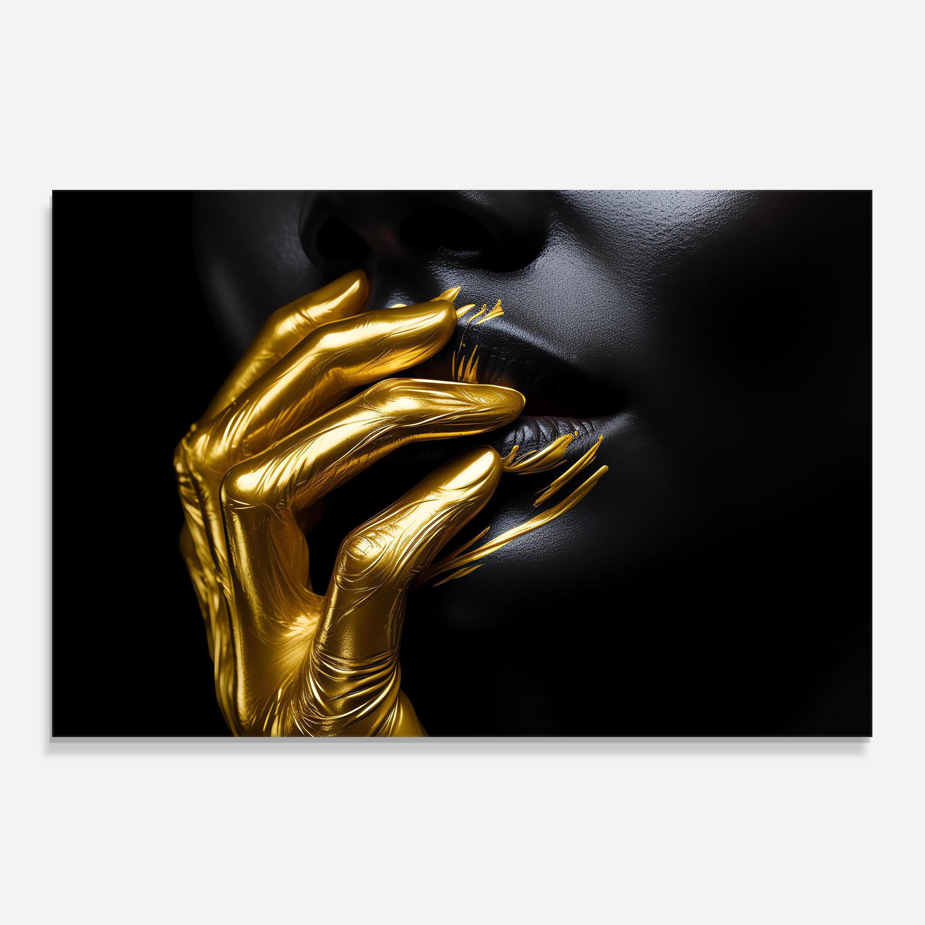 Küchenrückwand Glas Gold Small Hand mockup 0