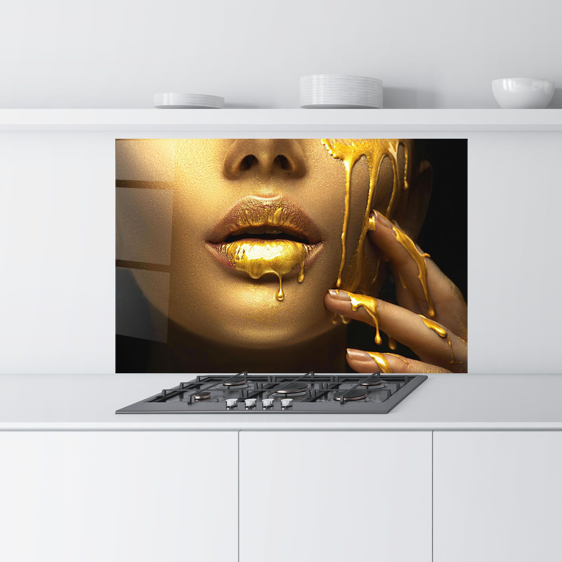 Golden Lips mockup 9