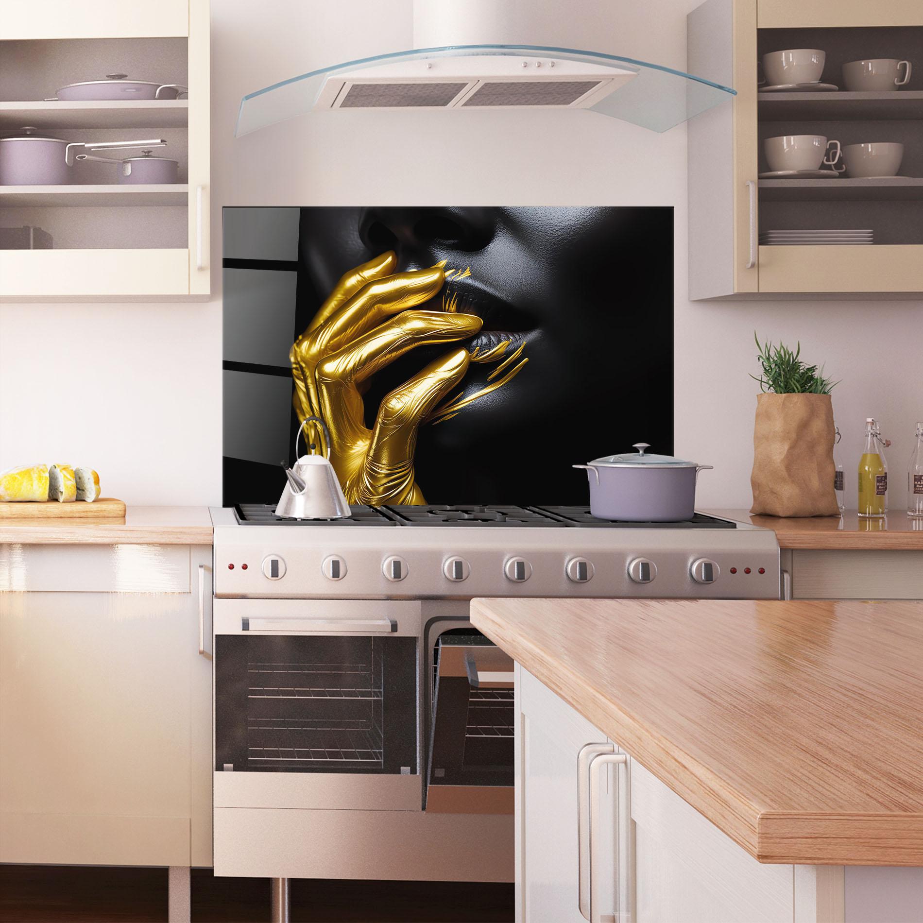 Küchenrückwand Glas Gold Small Hand mockup 1