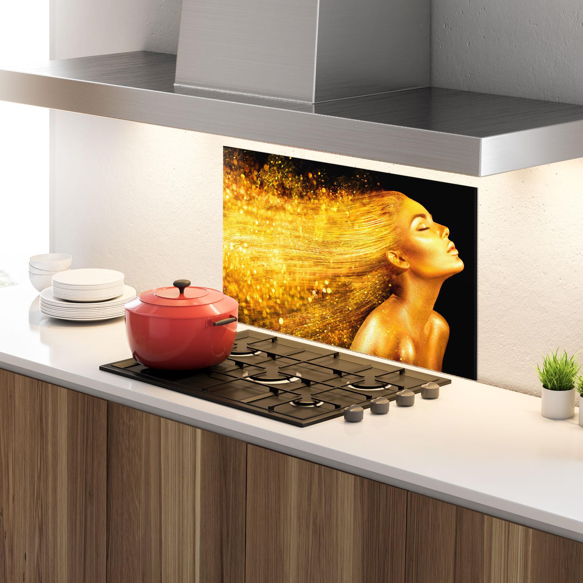 Küchenrückwand Glas Golden Girl mockup 4