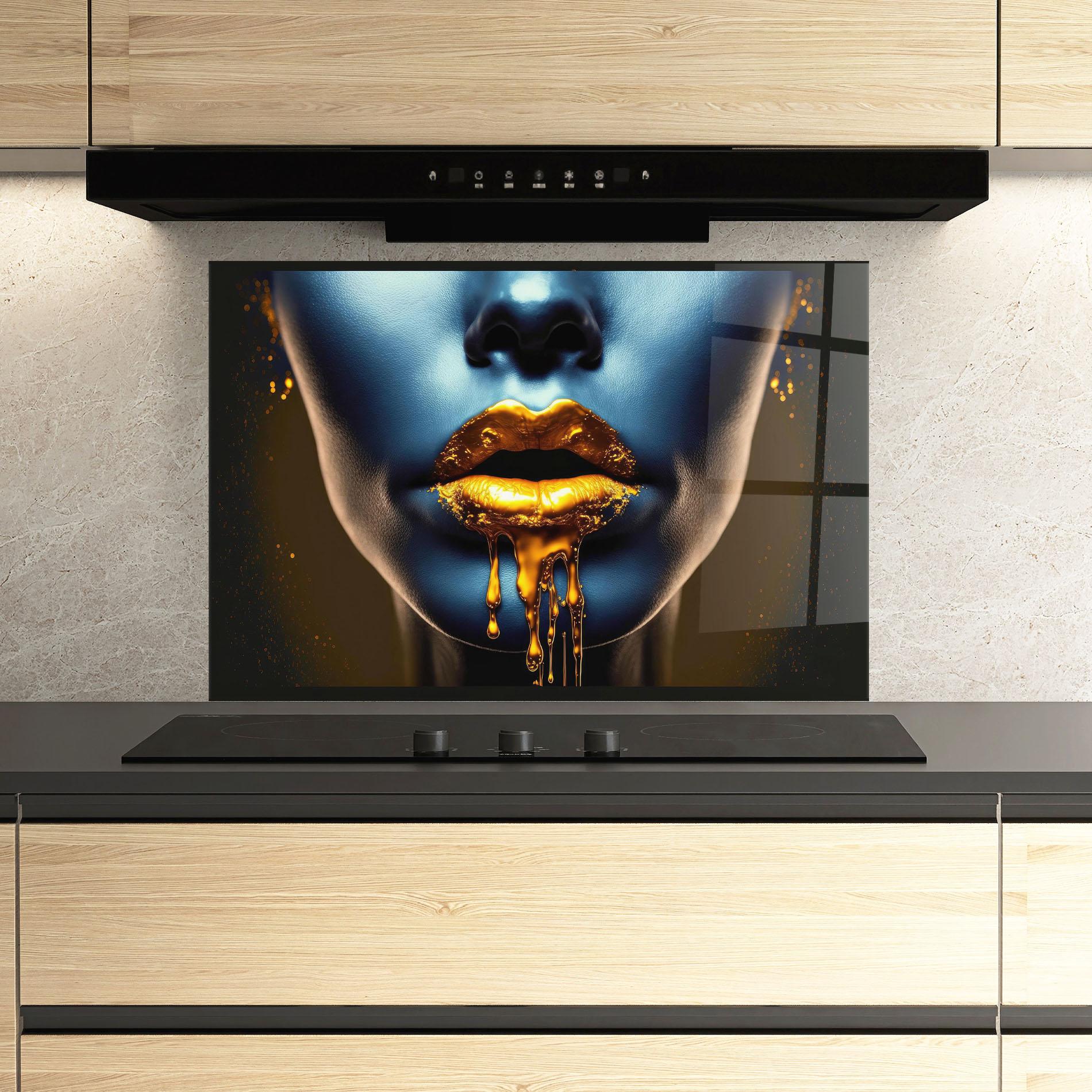 Küchenrückwand Glas Gold Liquid Blue mockup 3