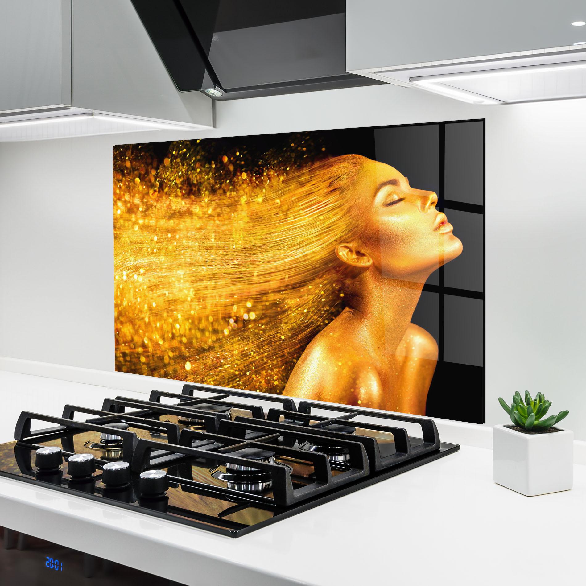Küchenrückwand Glas Golden Girl mockup 6