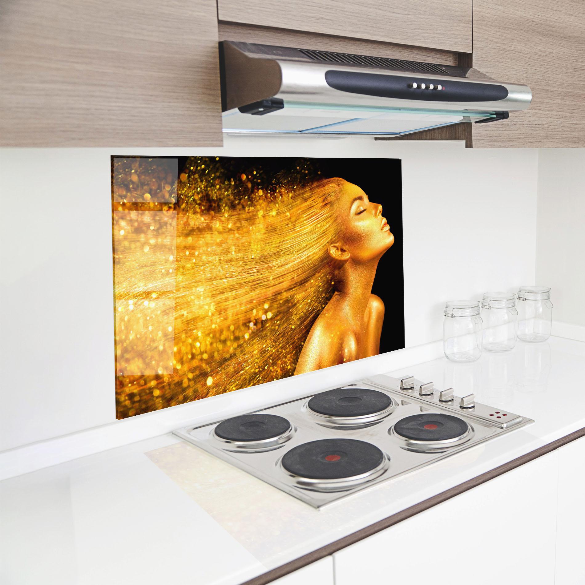 Küchenrückwand Glas Golden Girl mockup 8