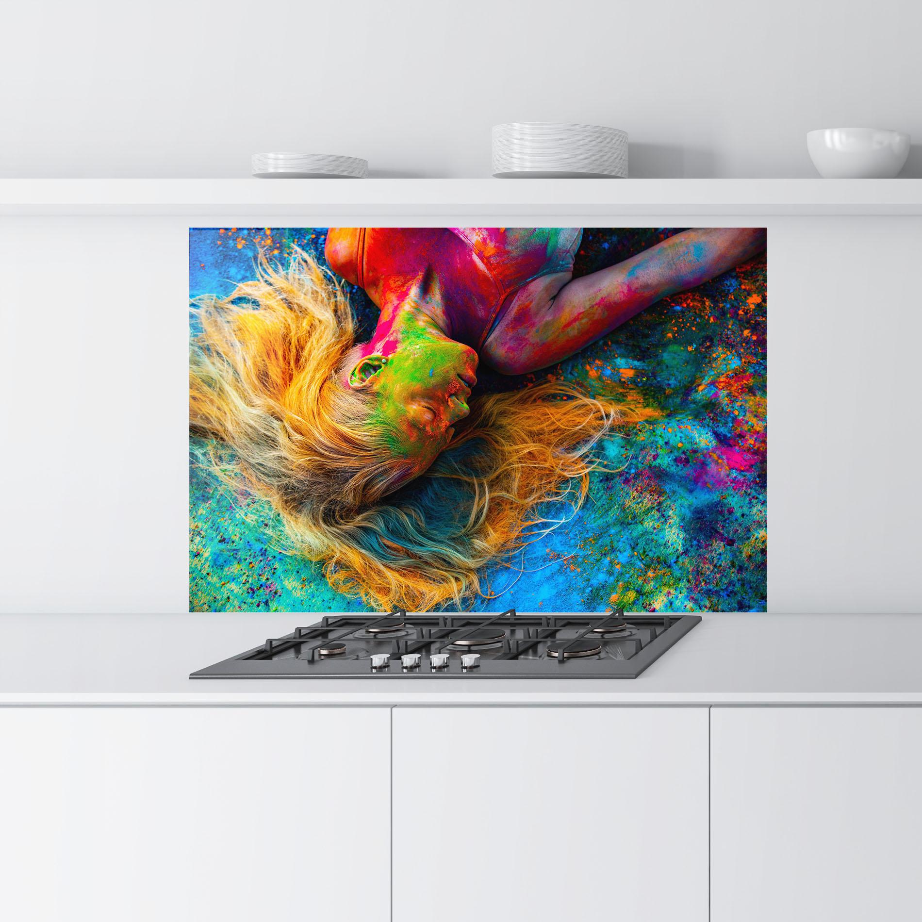 Küchenrückwand Glas Powder Holi Woman mockup 9