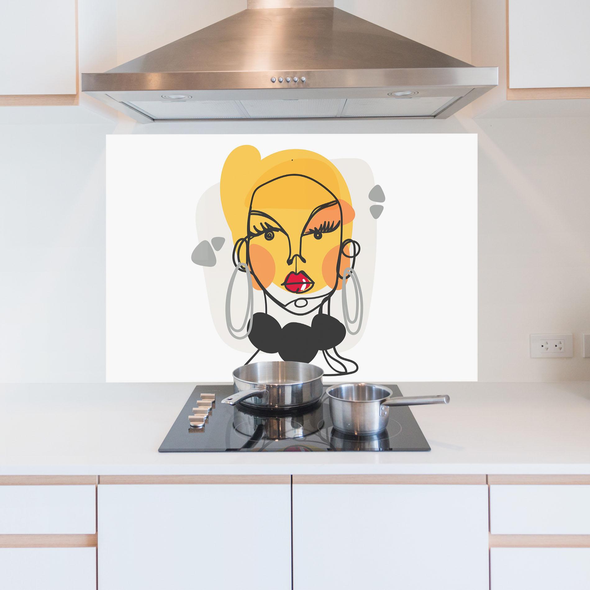 Küchenrückwand Glas Abstract Blonde Face mockup 5