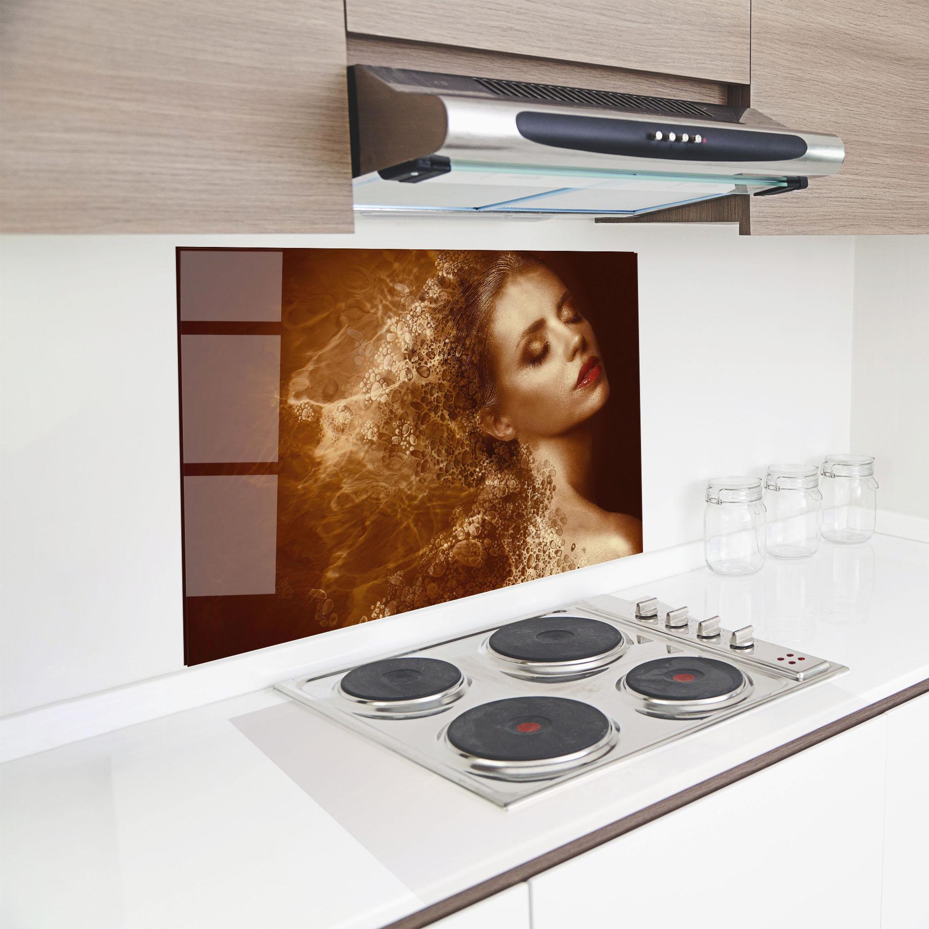 Küchenrückwand Glas Golden Beauty mockup 8