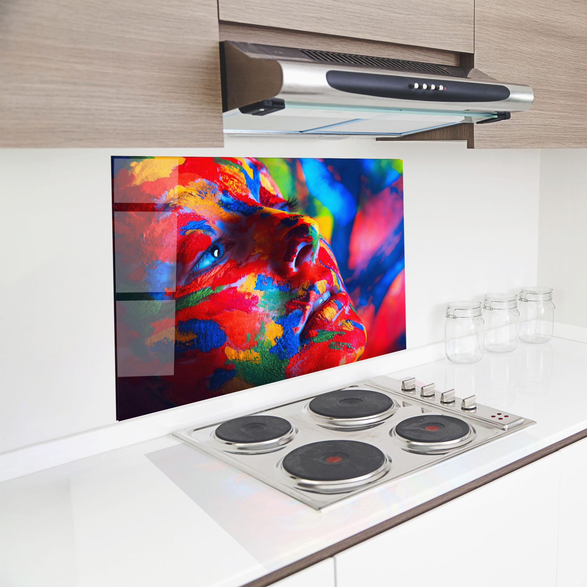 Küchenrückwand Glas Woman Colourful Paint mockup 8