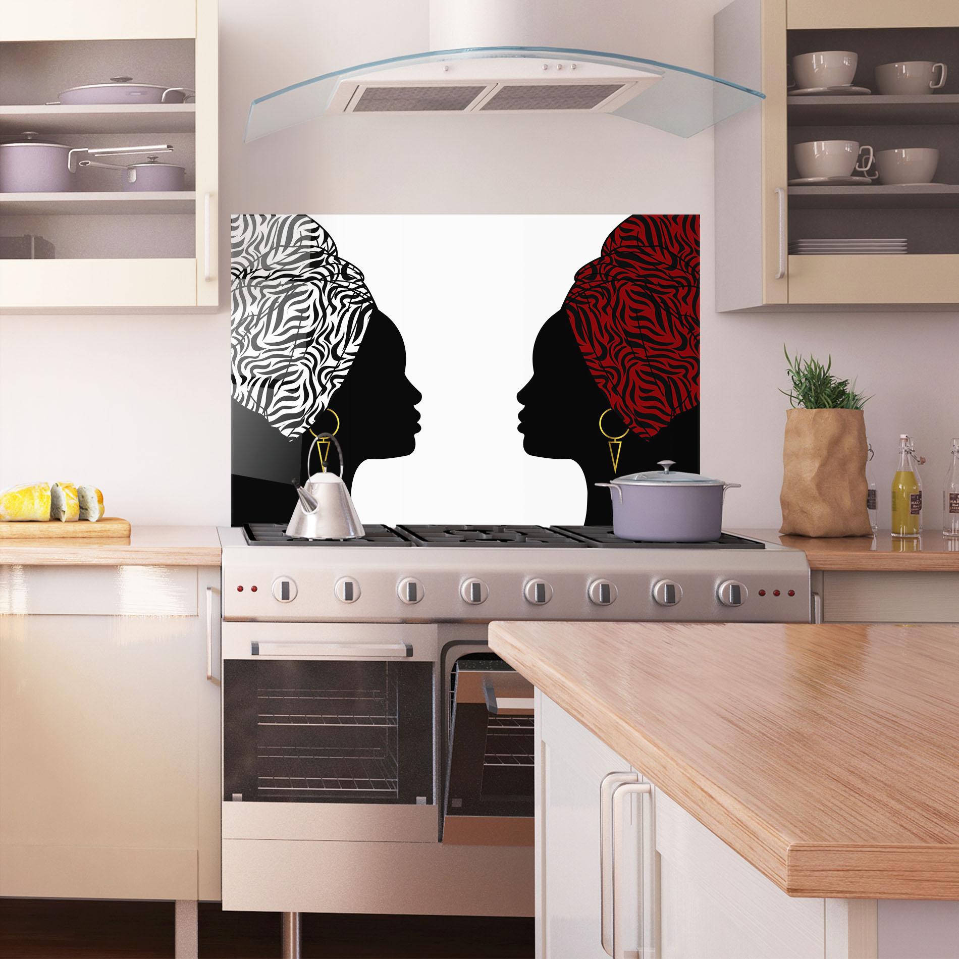 Küchenrückwand Glas African Woman Talk mockup 1