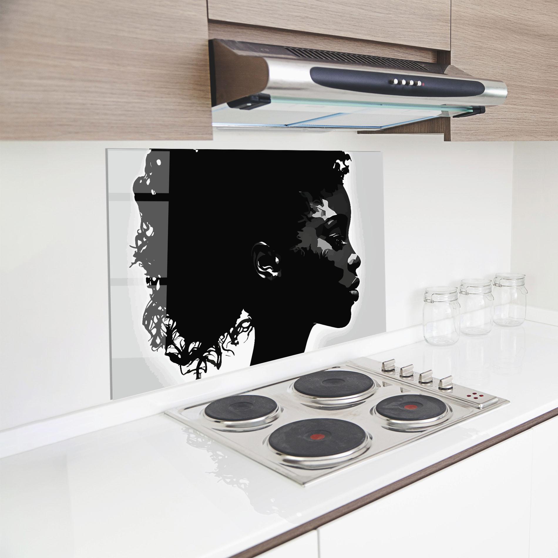 Küchenrückwand Glas Black African Woman mockup 8
