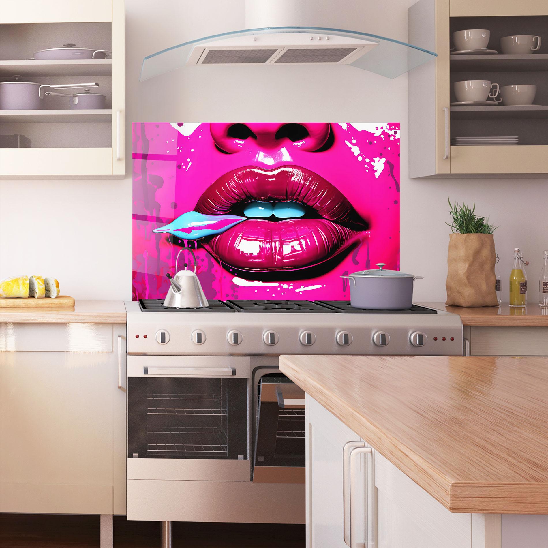 Küchenrückwand Glas Dark Pink Lips Art mockup 1