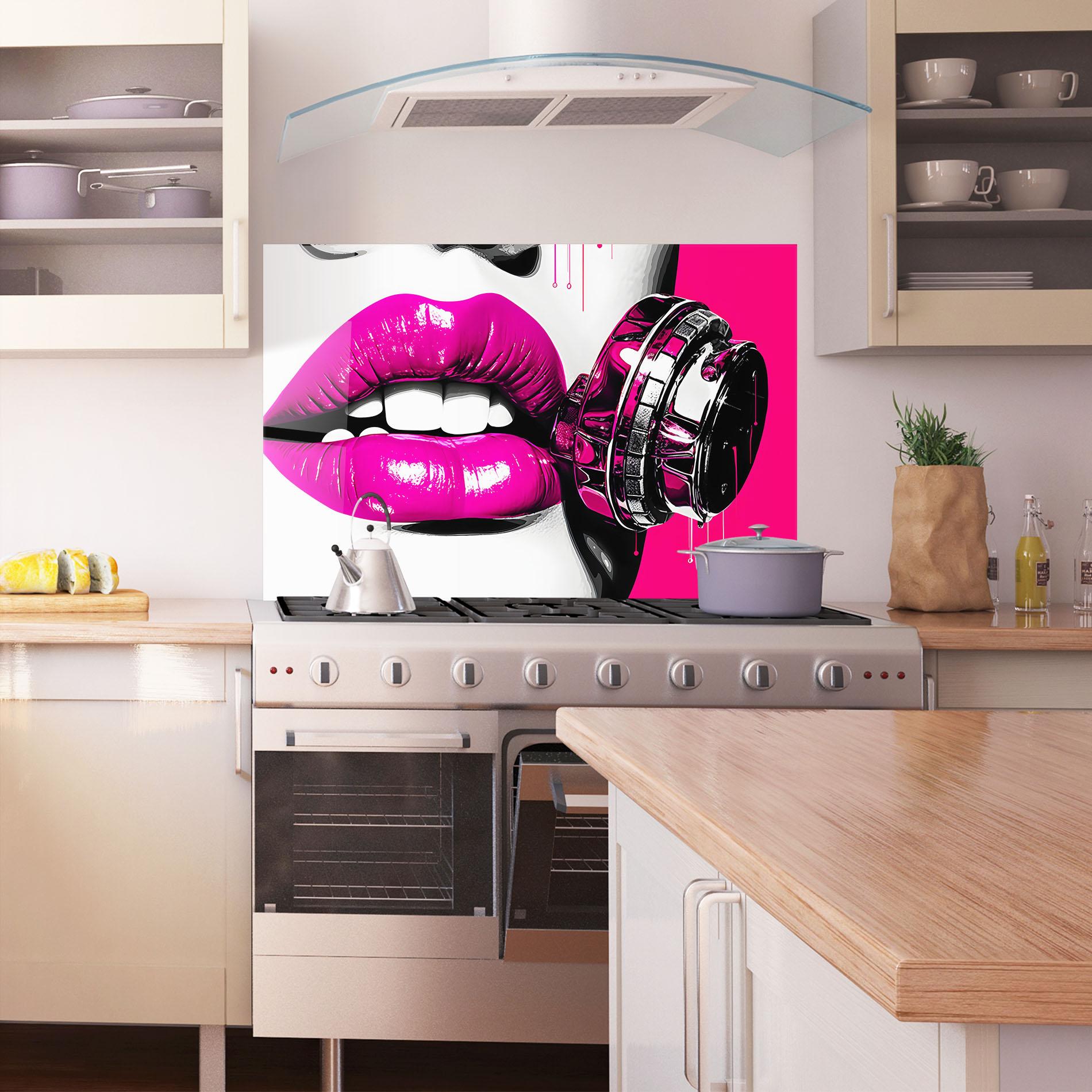 Küchenrückwand Glas Hot Pink Lips mockup 1