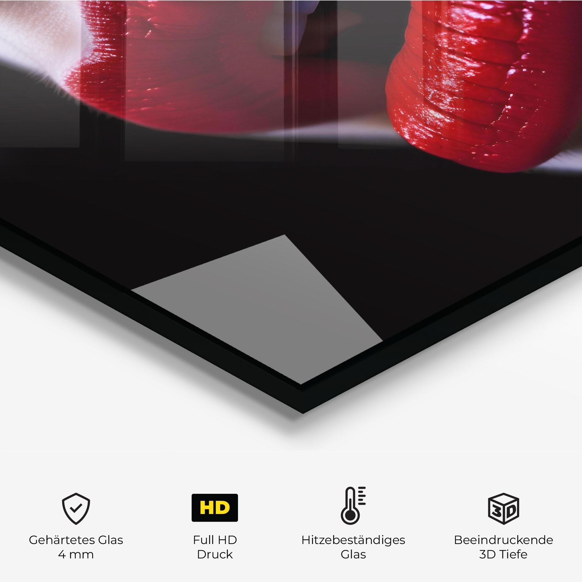 Küchenrückwand Glas Close Up Woman mockup 2